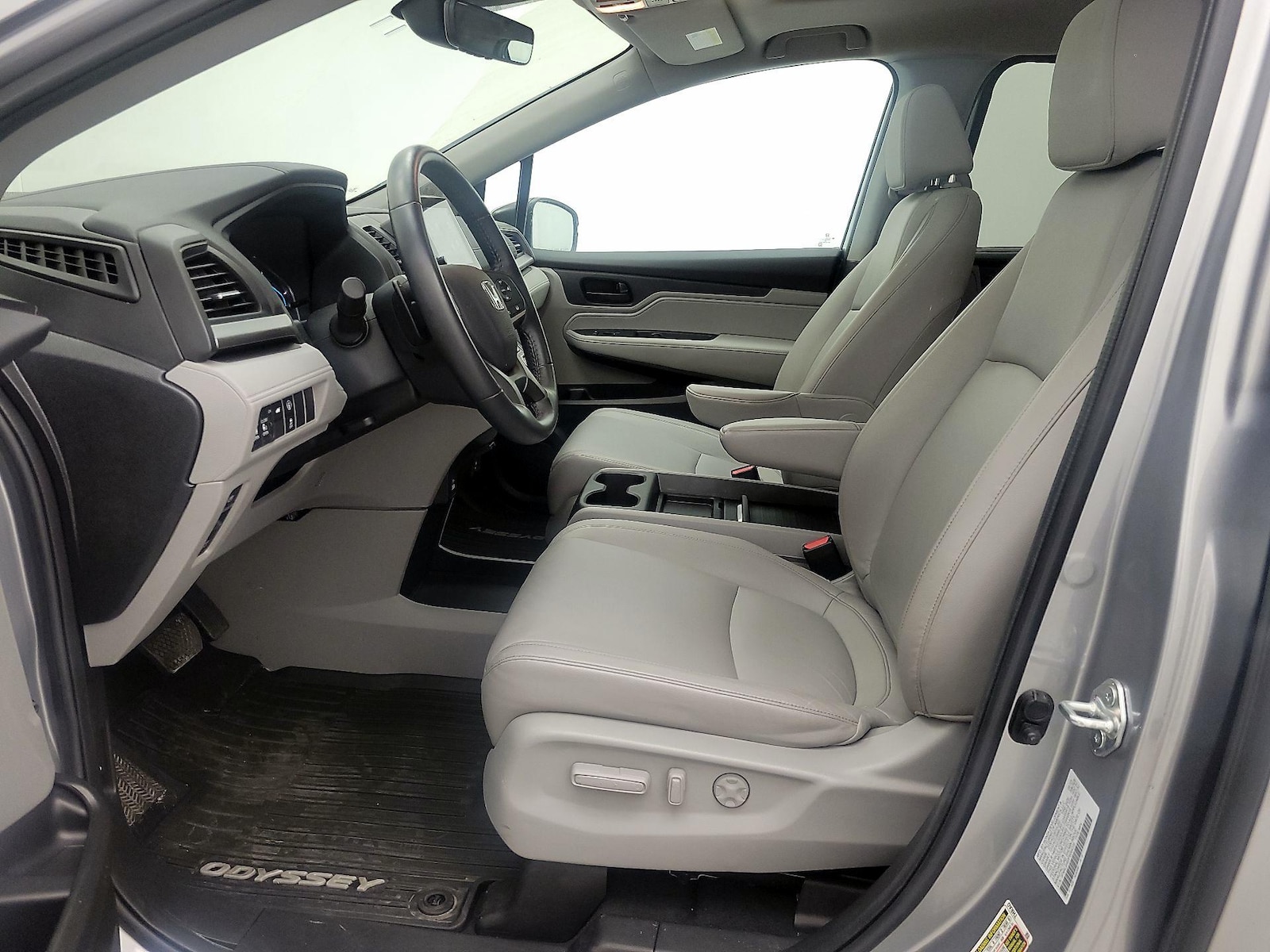 2023 Honda Odyssey EX-L - Photo 12