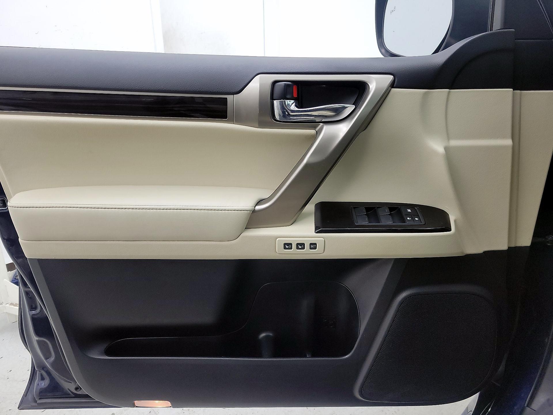 Thumbnail: 2020 Lexus GX - 12