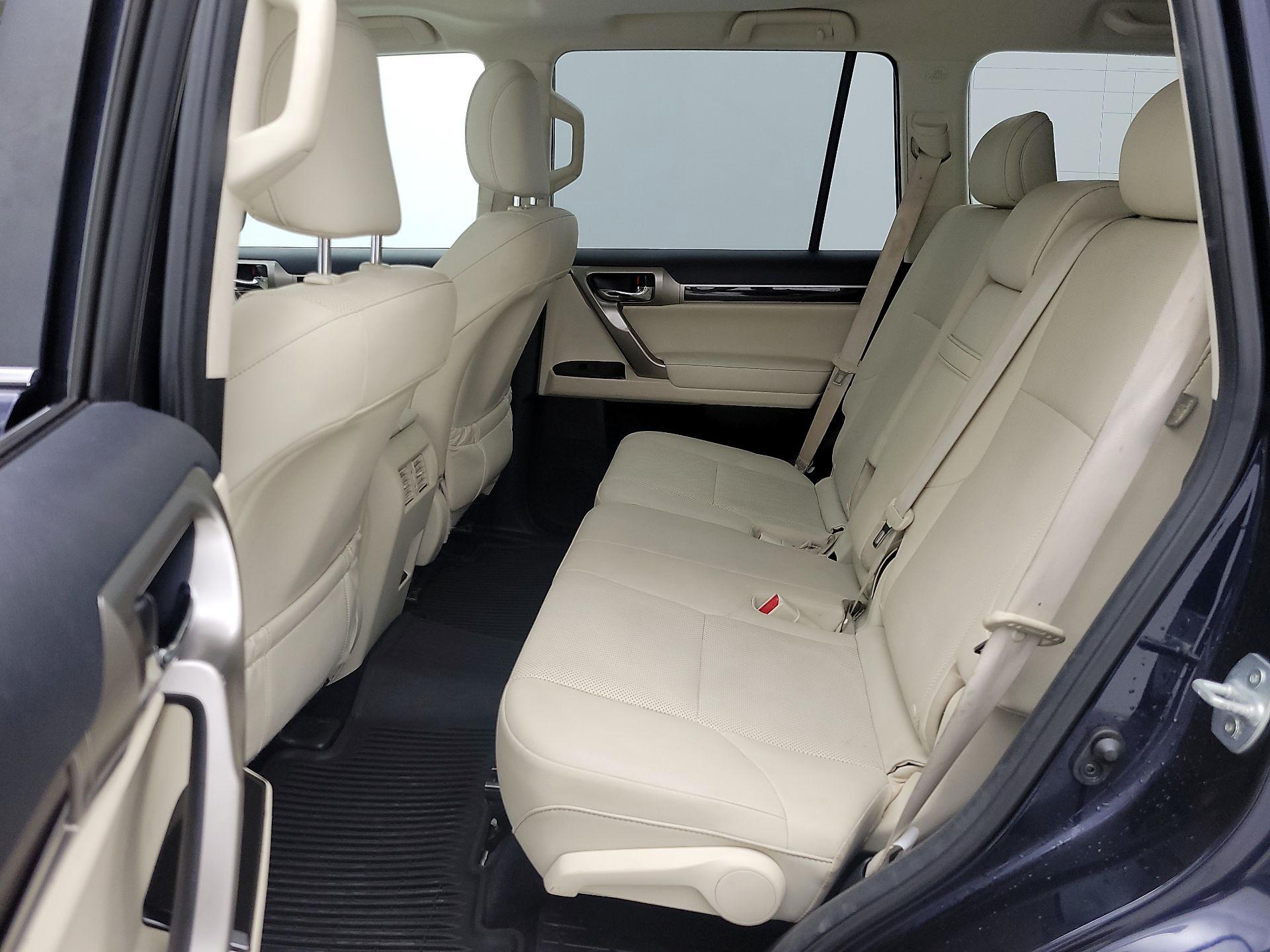 Thumbnail: 2020 Lexus GX - 20