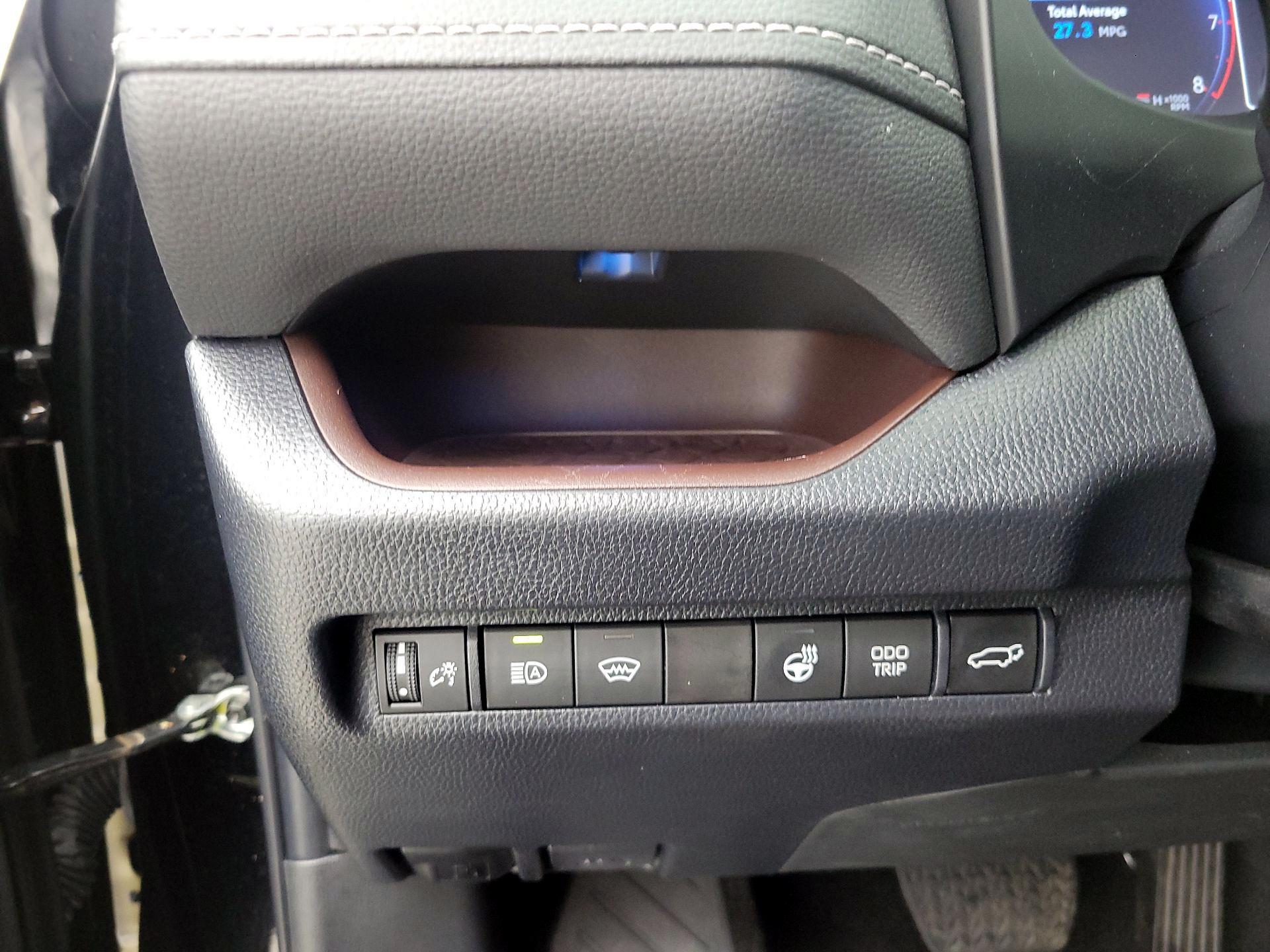 Thumbnail: 2023 Toyota RAV4 - 13