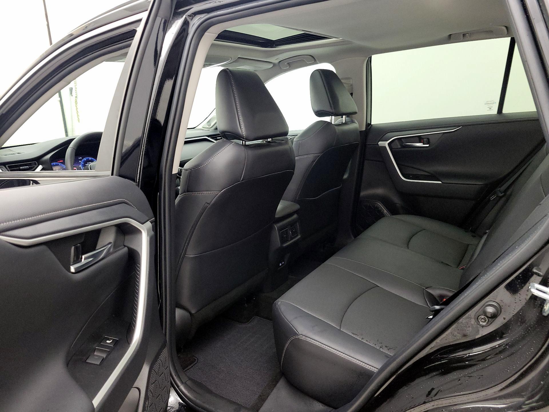 Thumbnail: 2023 Toyota RAV4 - 20