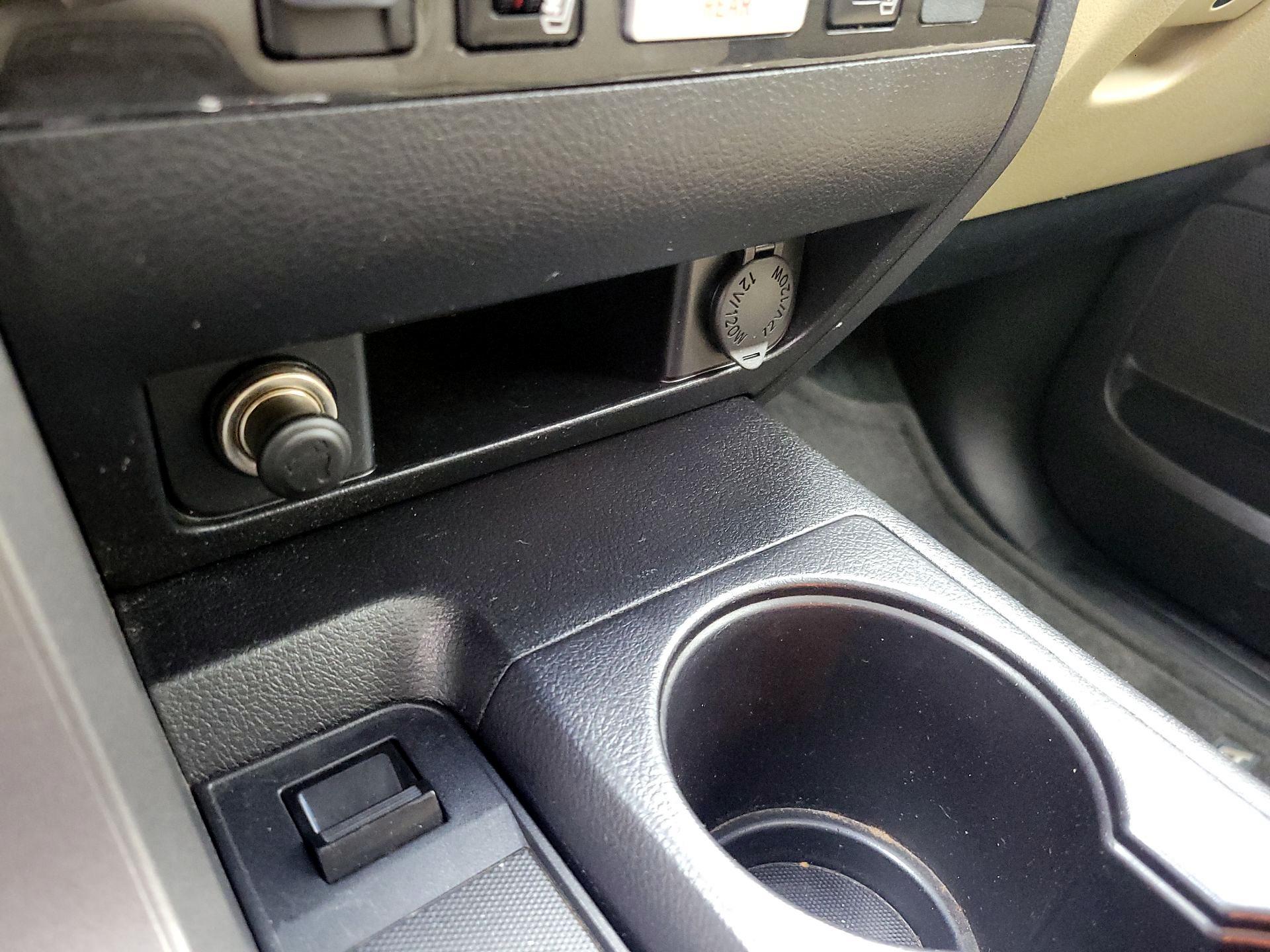 Thumbnail: 2016 Toyota Sequoia - 18