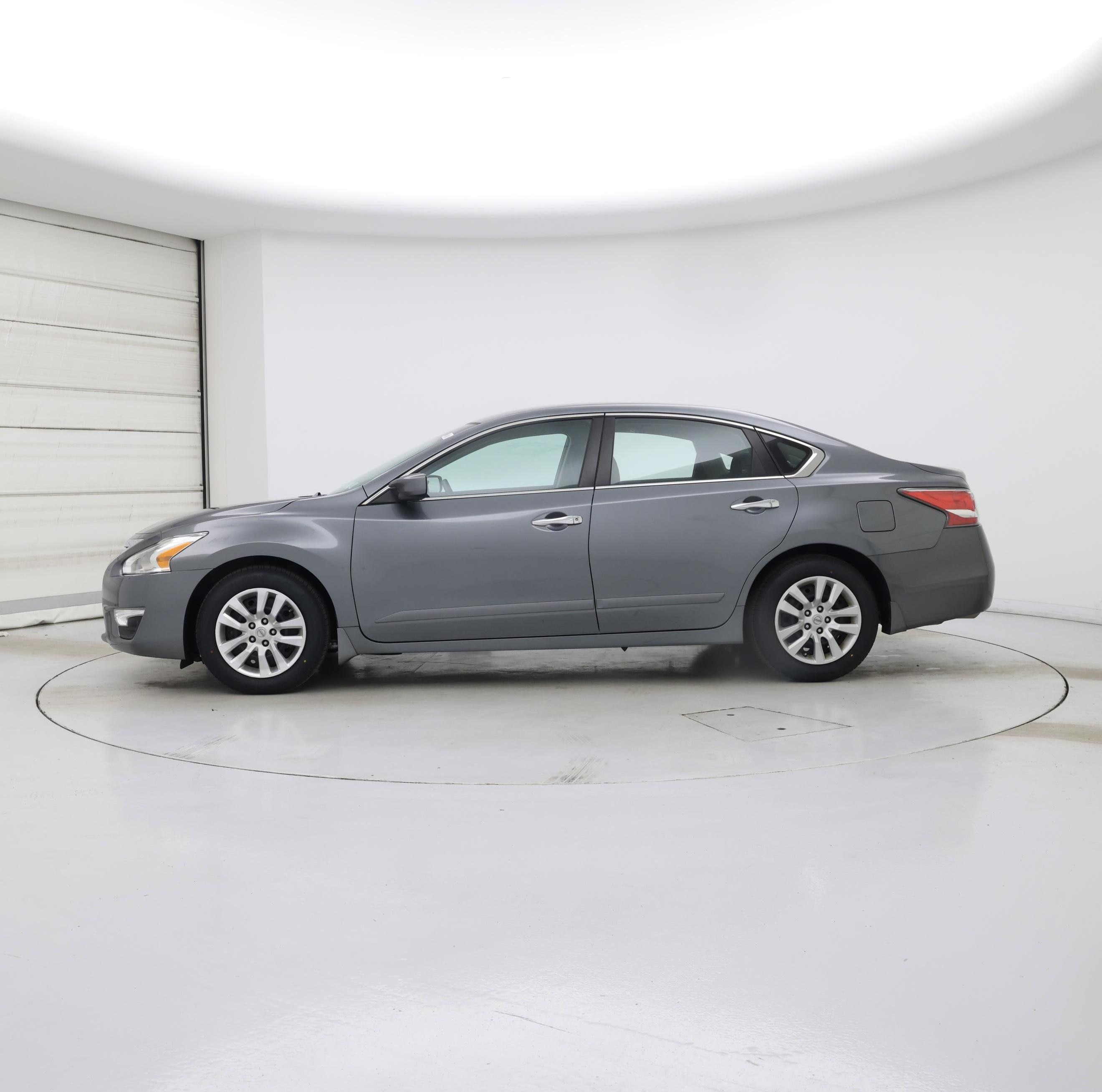 Thumbnail: 2015 Nissan Altima - 3