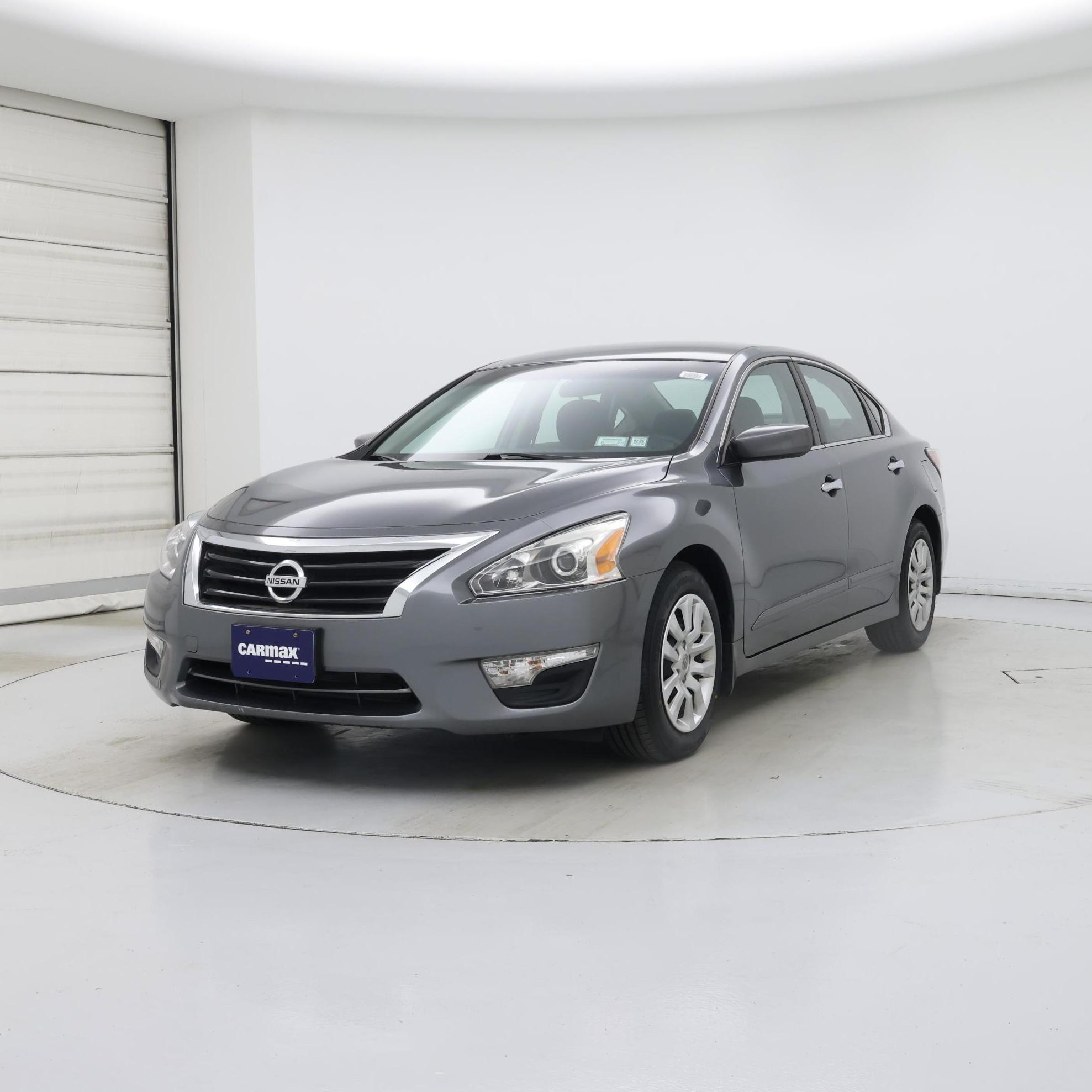 Thumbnail: 2015 Nissan Altima - 4