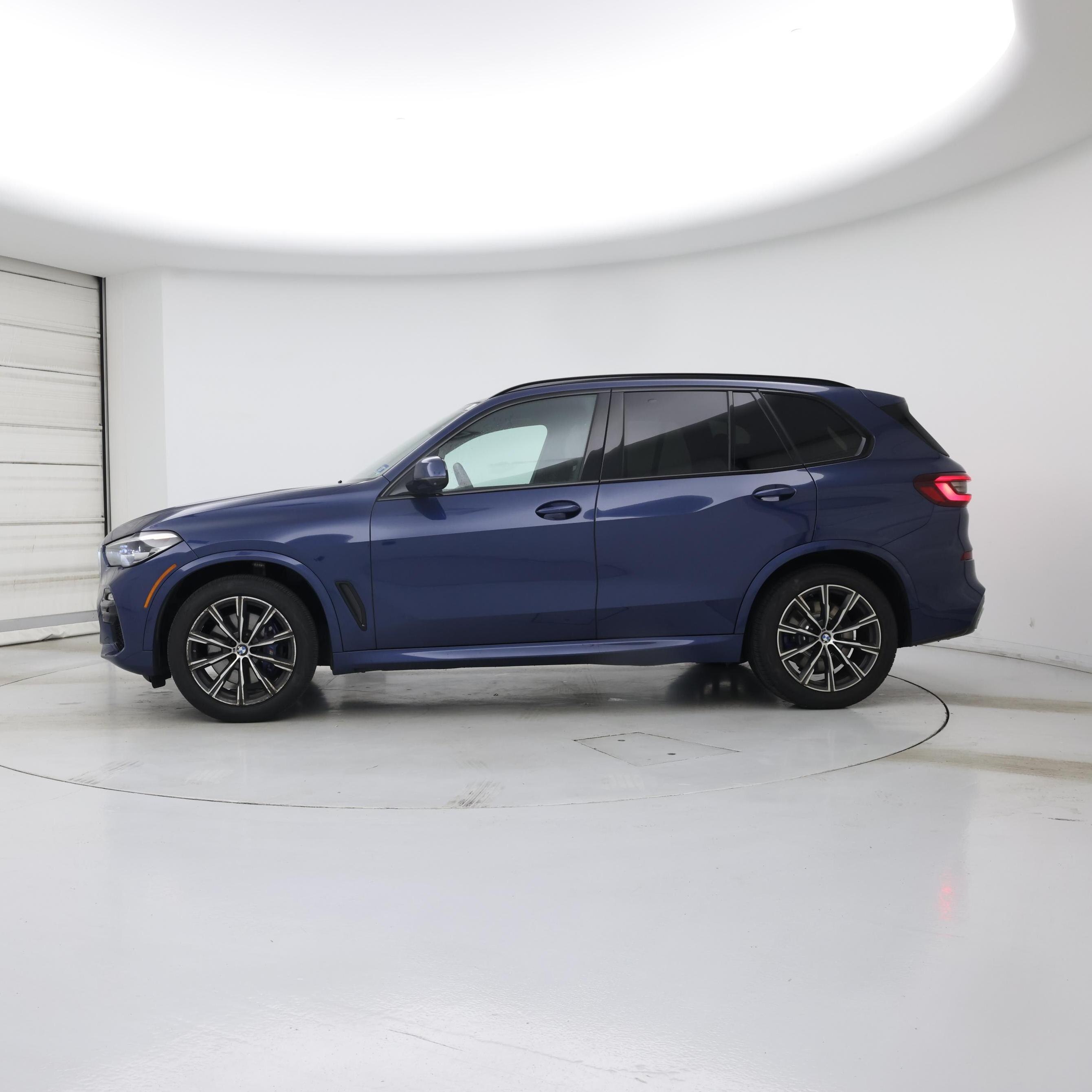 Thumbnail: 2021 BMW X5 - 3