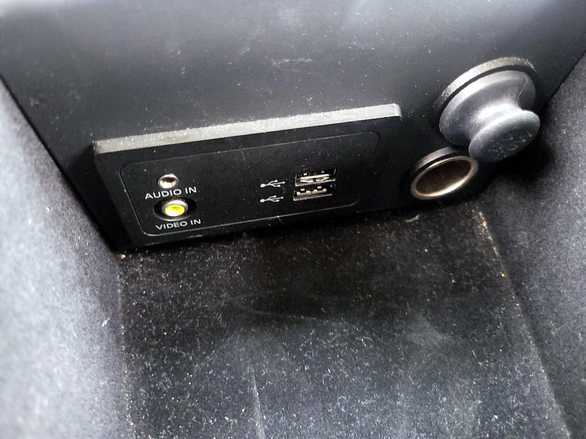 Thumbnail: 2014 INFINITI Q50 - 18