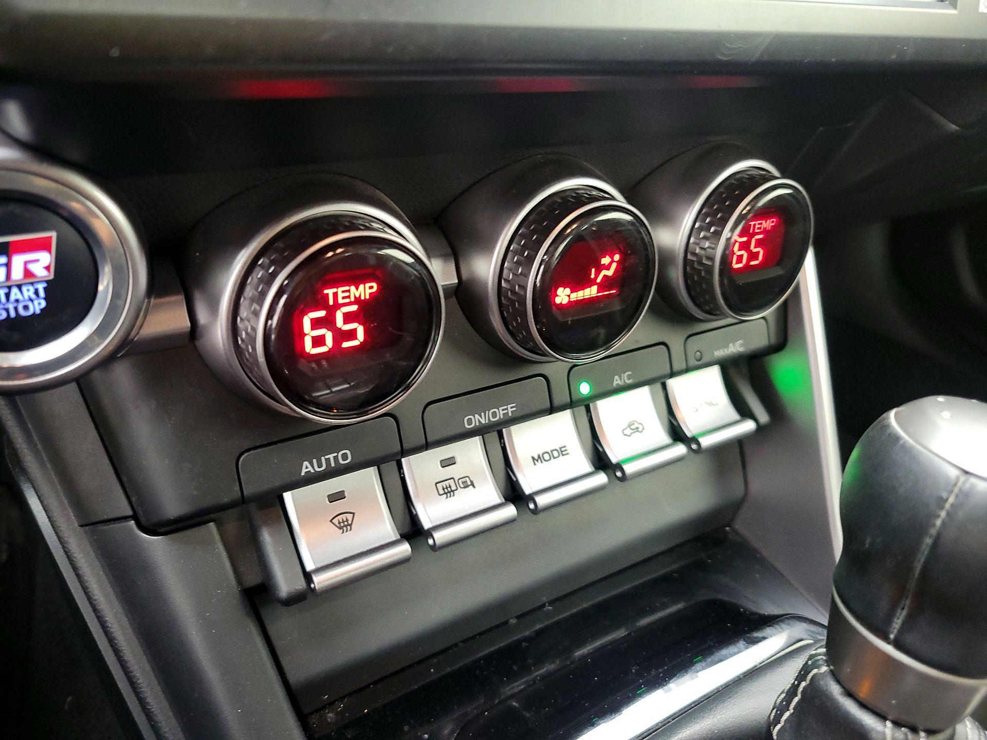 Thumbnail: 2023 Toyota GR86 - 16