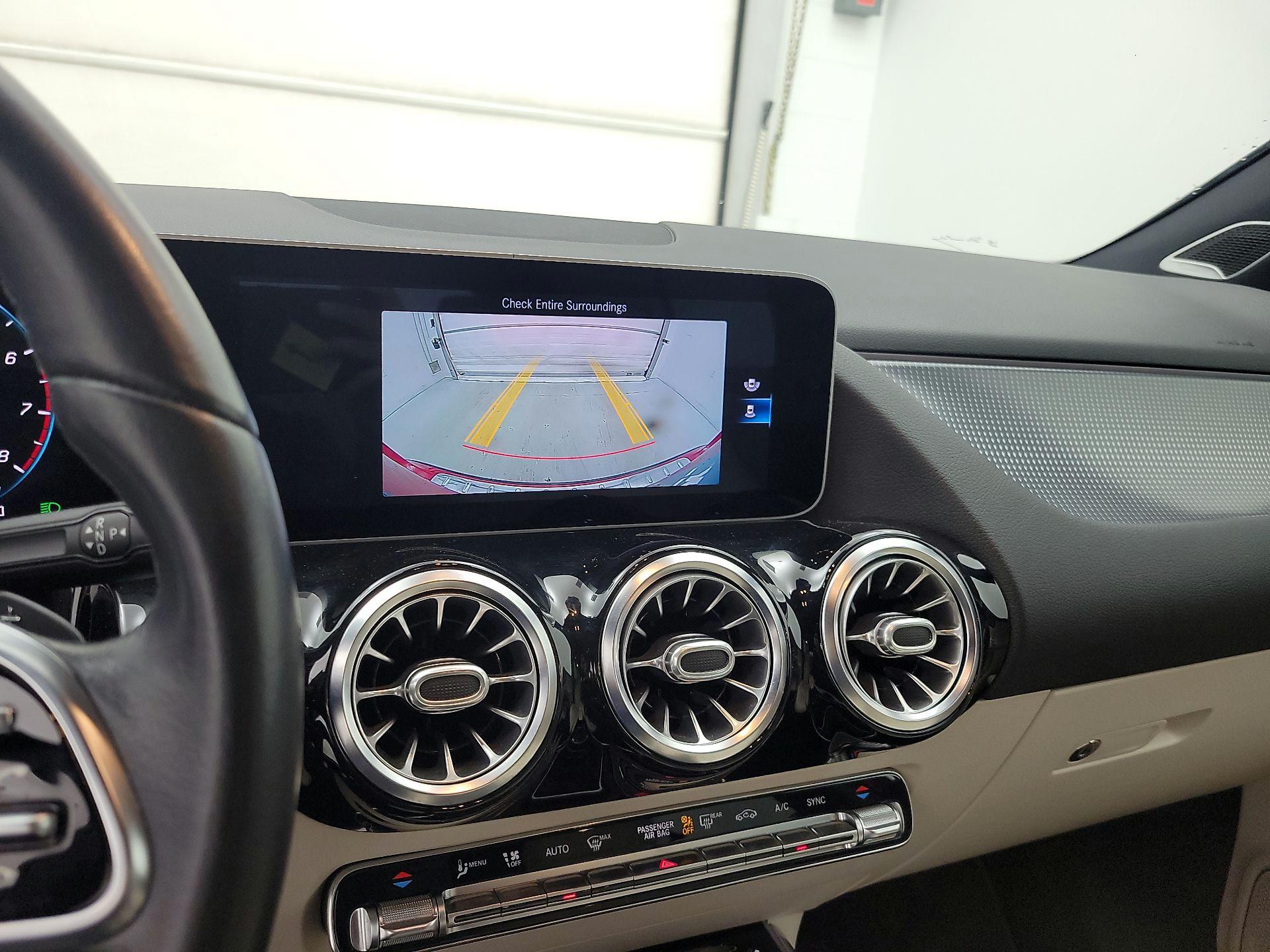 Thumbnail: 2021 Mercedes-Benz GLA - 15