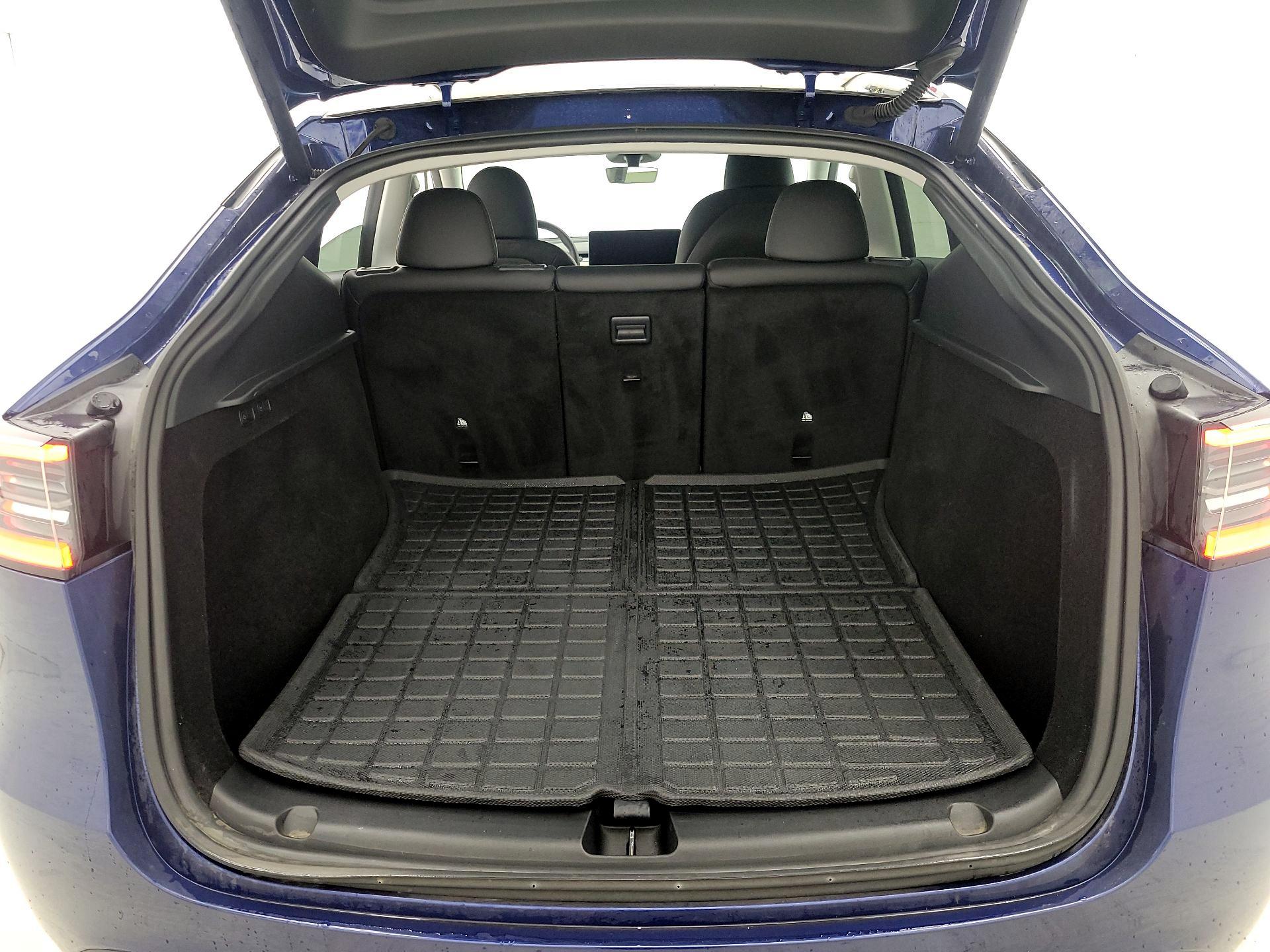 Thumbnail: 2023 Tesla Model Y - 19