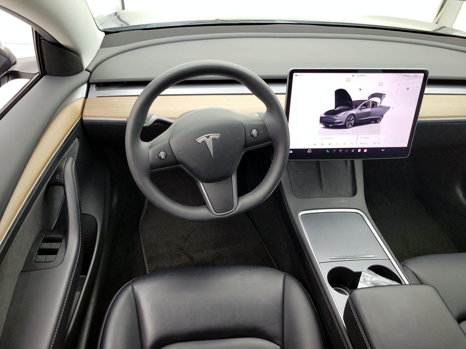 Thumbnail: 2023 Tesla Model 3 - 10