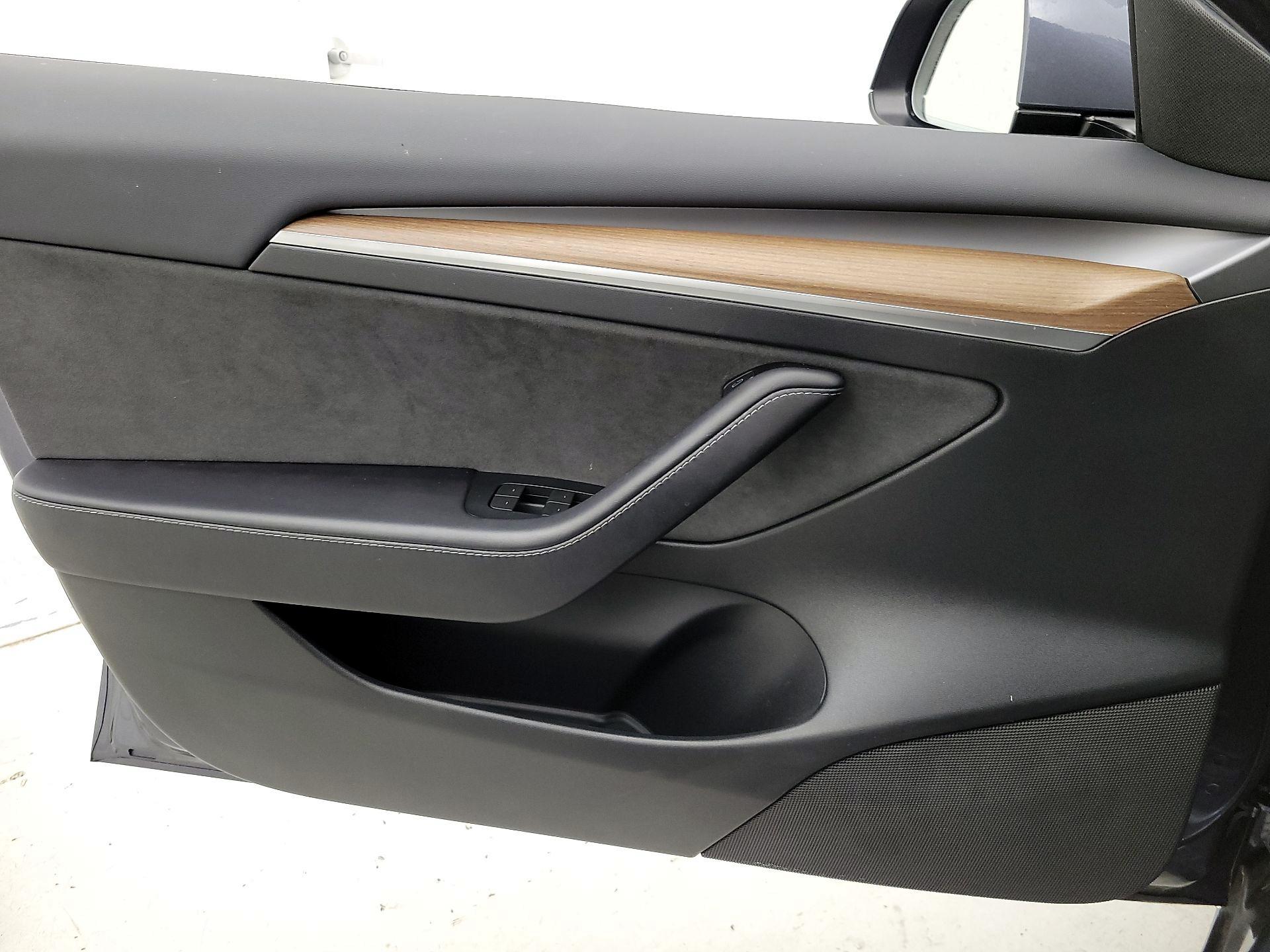 Thumbnail: 2023 Tesla Model 3 - 12