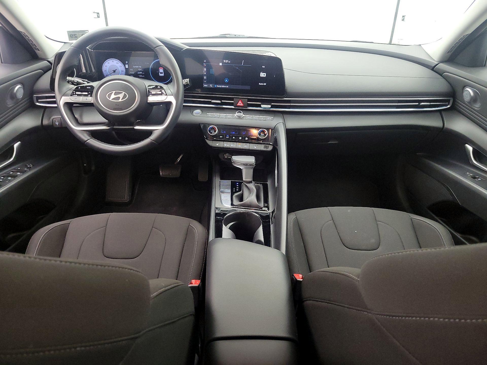 Thumbnail: 2024 Hyundai Elantra - 9