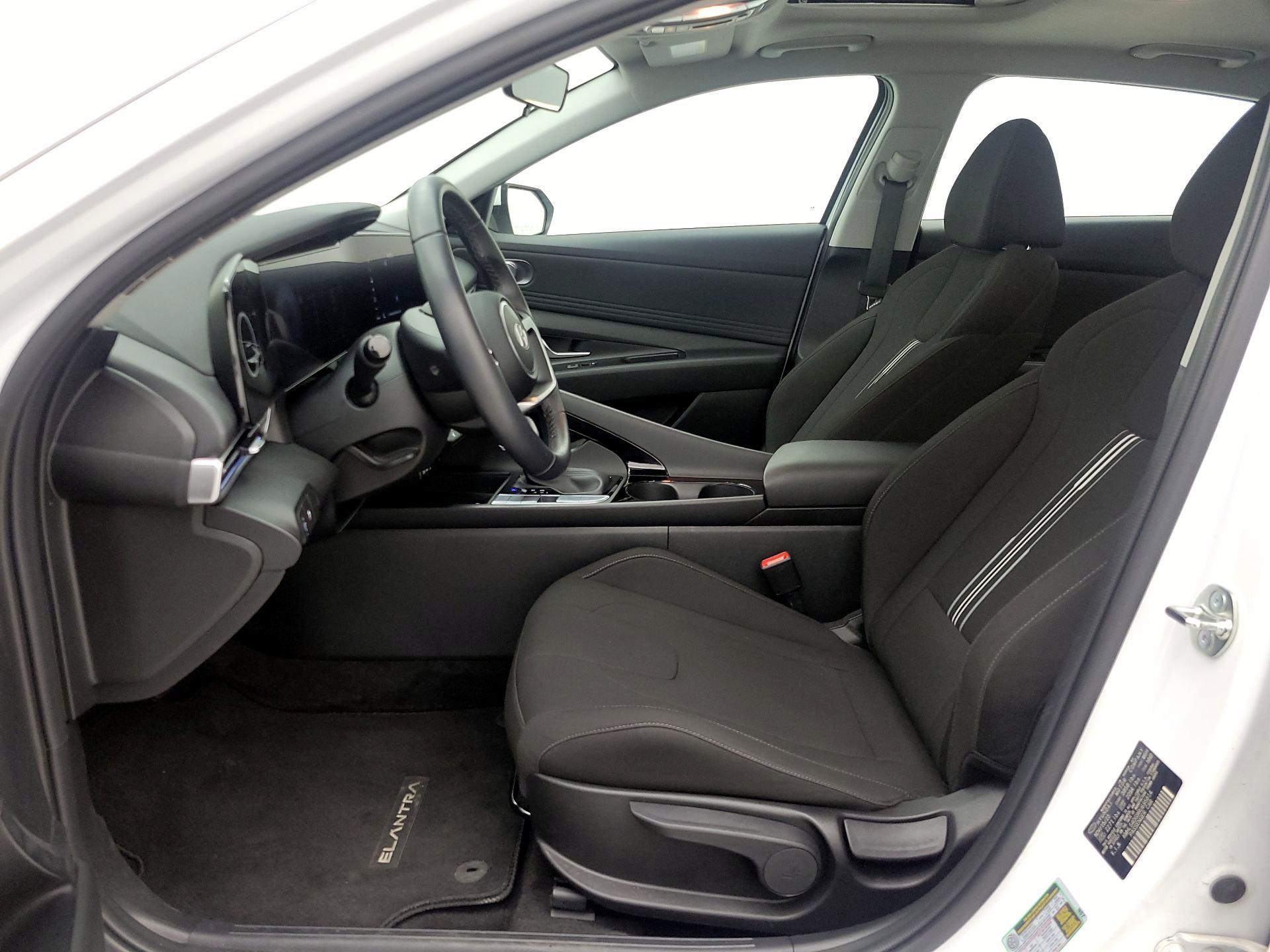 Thumbnail: 2024 Hyundai Elantra - 11