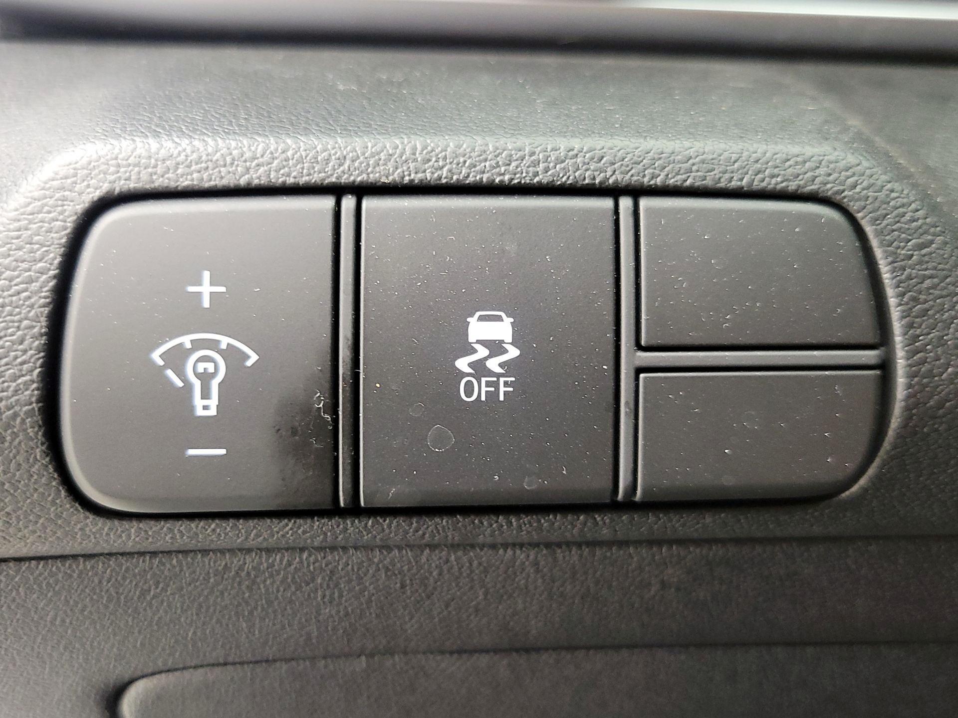 Thumbnail: 2024 Hyundai Elantra - 13