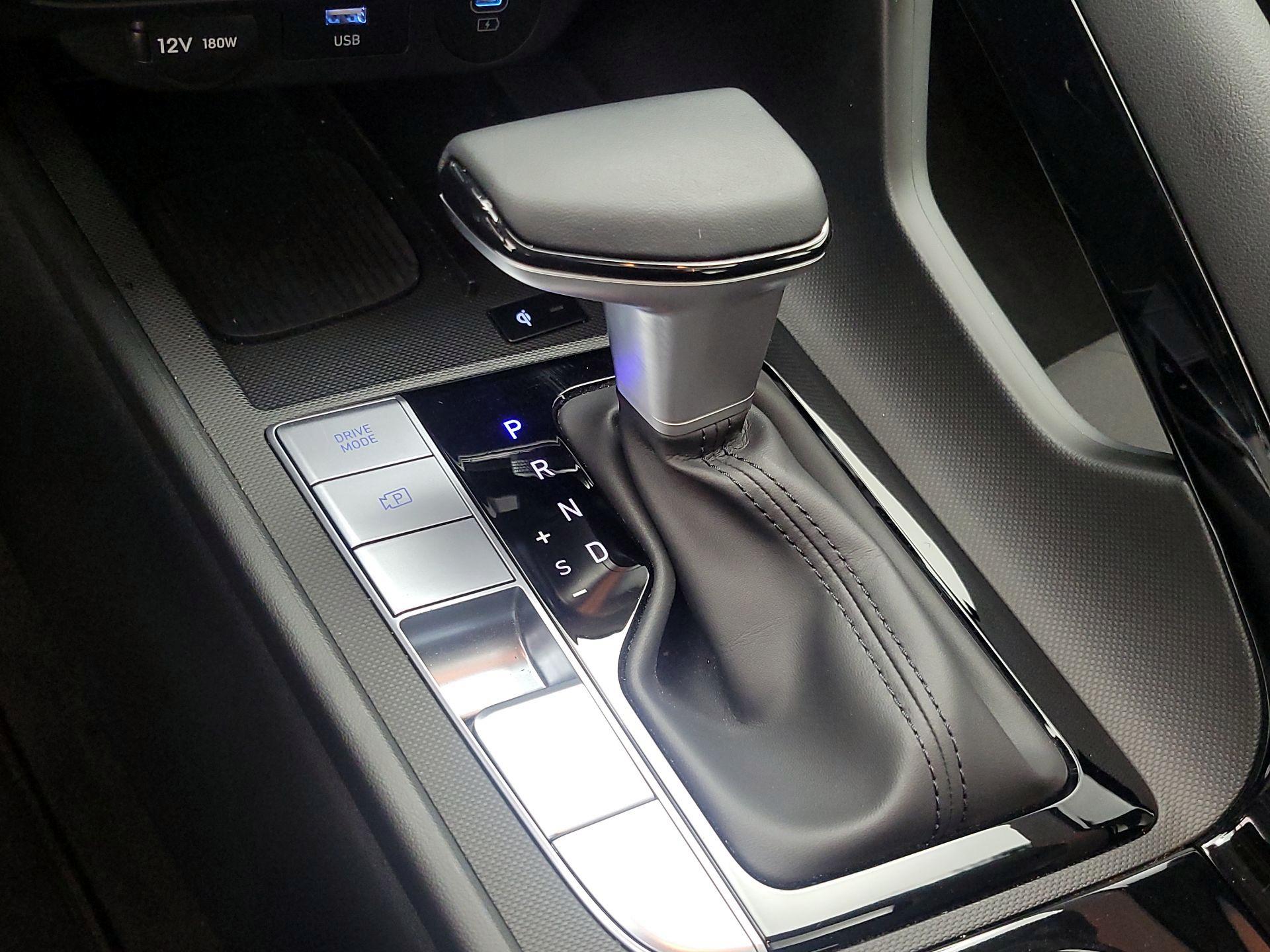 Thumbnail: 2024 Hyundai Elantra - 18