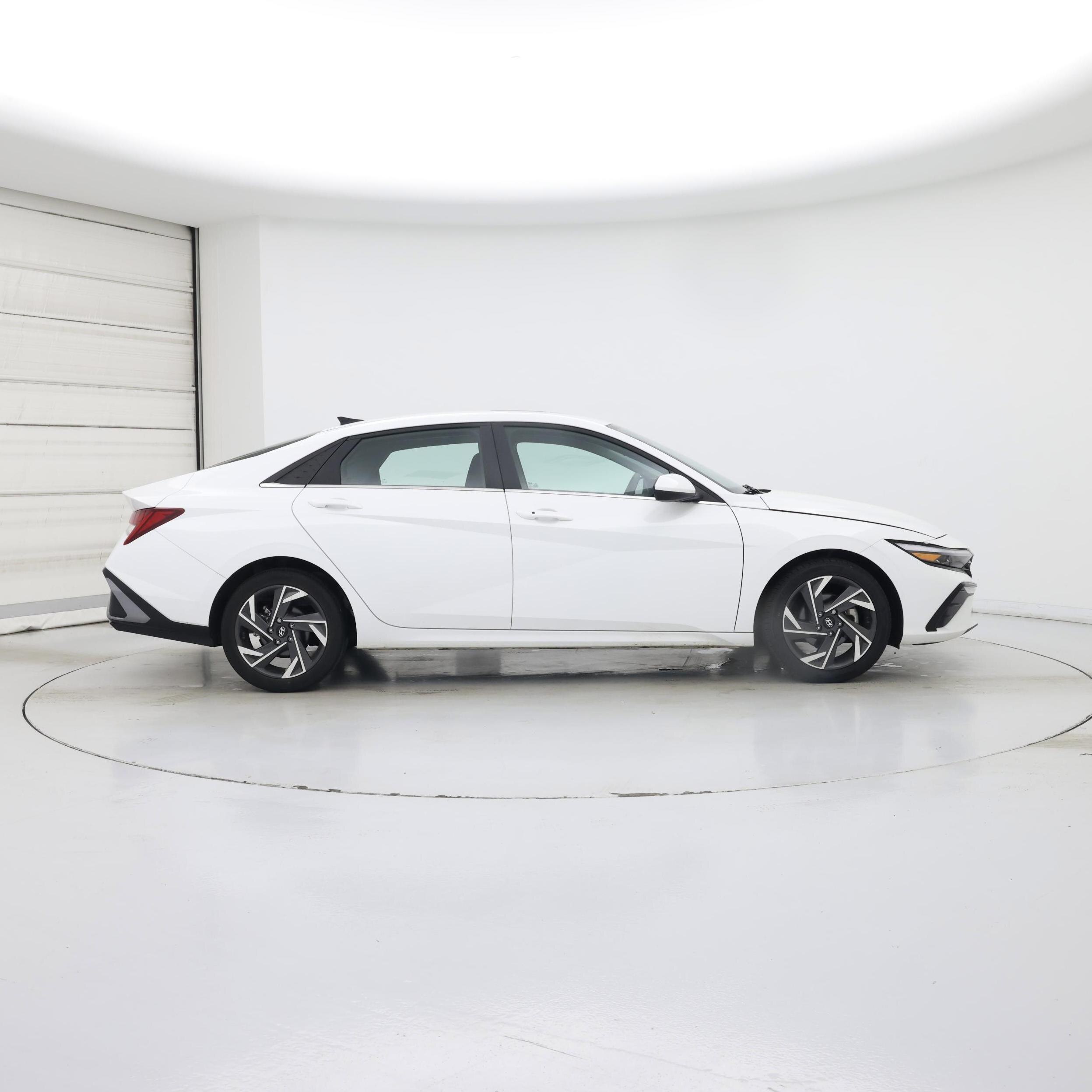 Thumbnail: 2024 Hyundai Elantra - 7