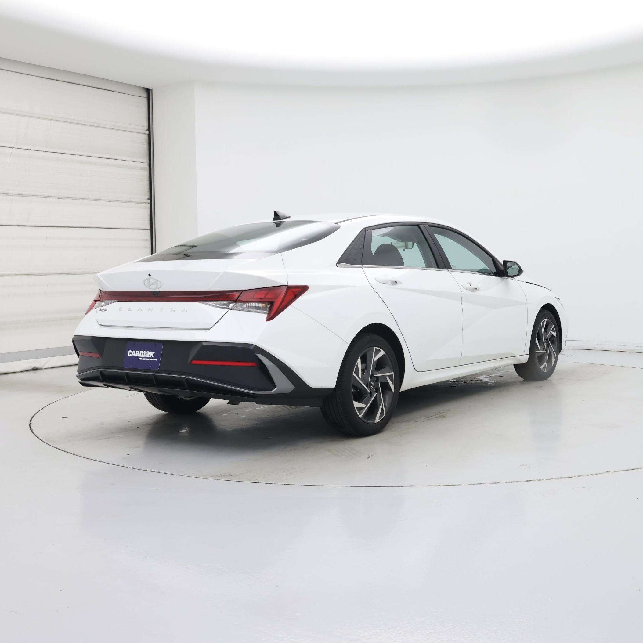 Thumbnail: 2024 Hyundai Elantra - 8