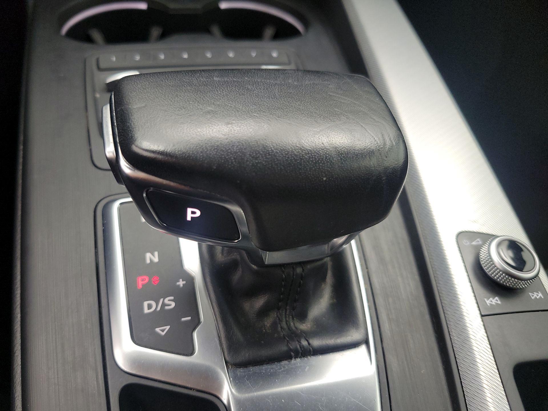 Thumbnail: 2019 Audi A4 - 17