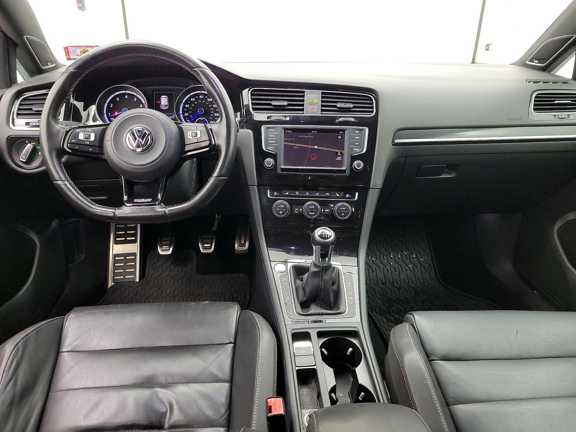 Thumbnail: 2017 Volkswagen Golf - 9