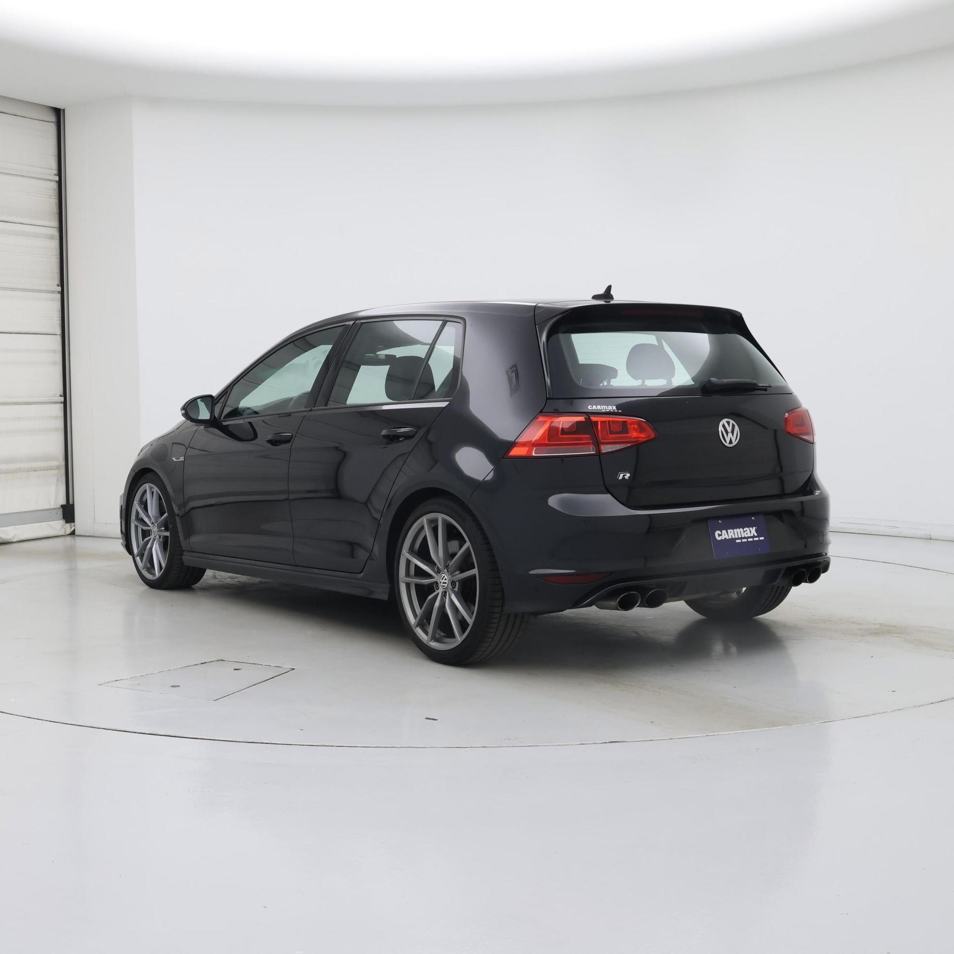 Thumbnail: 2017 Volkswagen Golf - 2