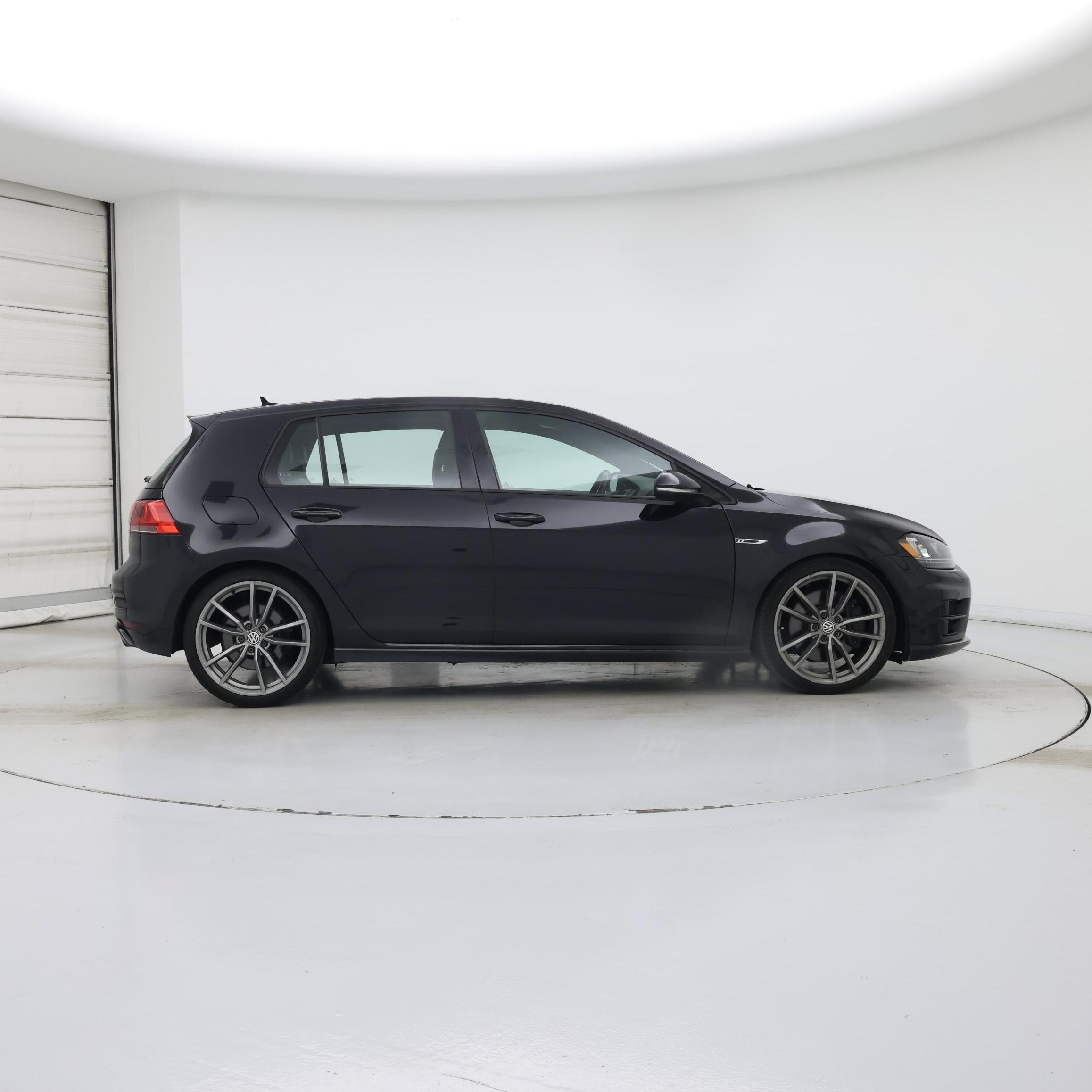 Thumbnail: 2017 Volkswagen Golf - 7