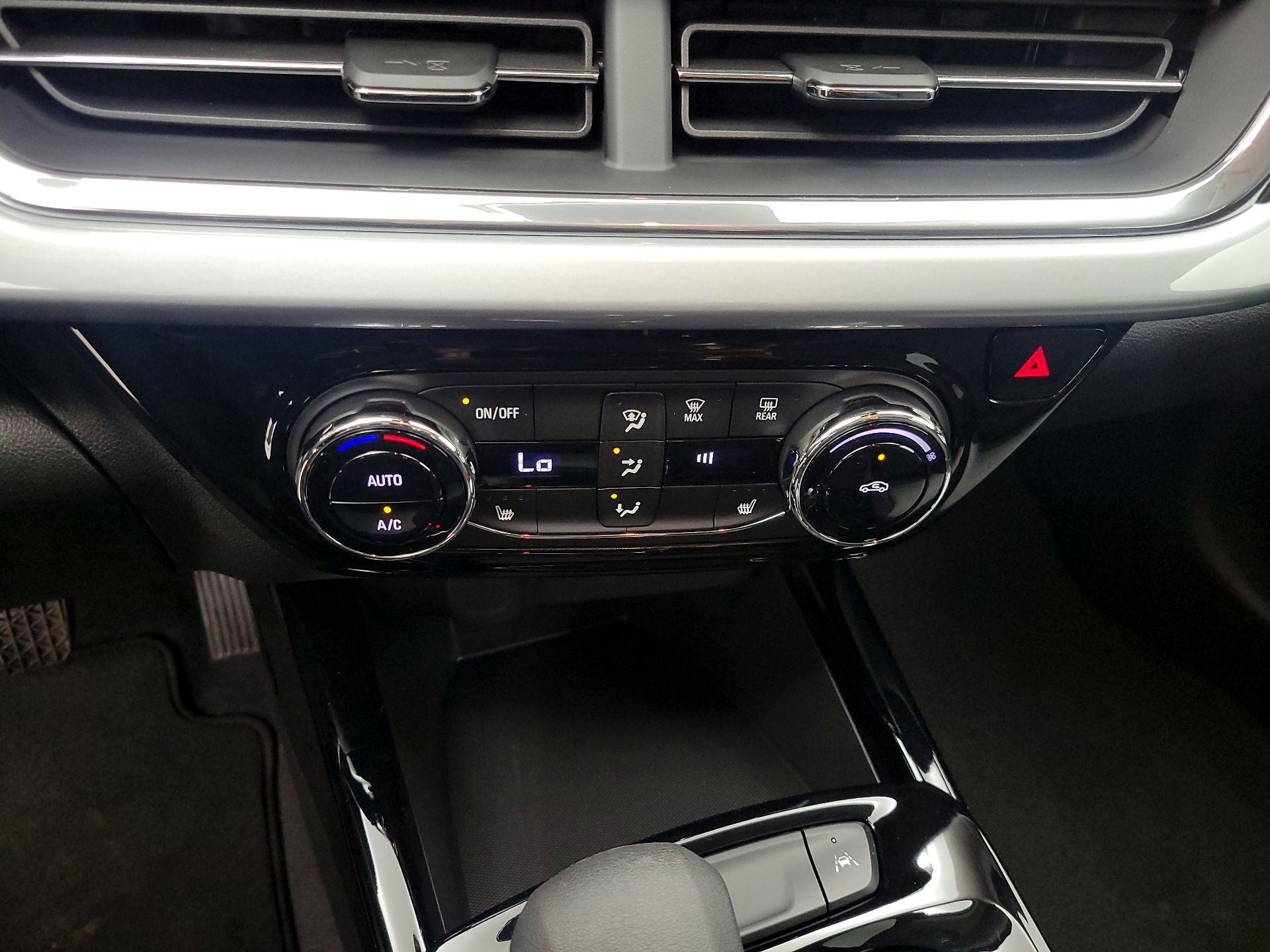 Thumbnail: 2025 Chevrolet Trax - 16