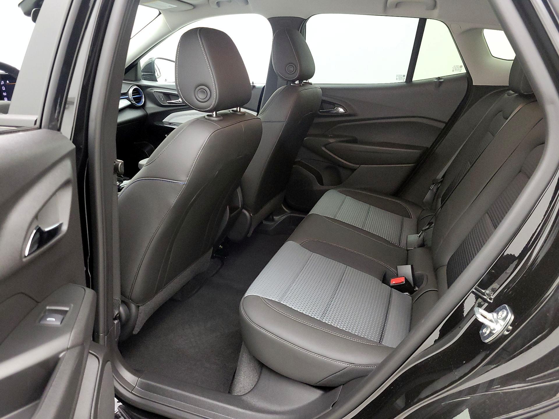 Thumbnail: 2025 Chevrolet Trax - 19