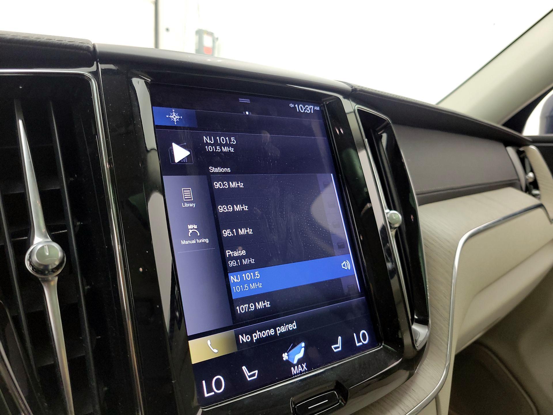 Thumbnail: 2018 Volvo XC60 - 14