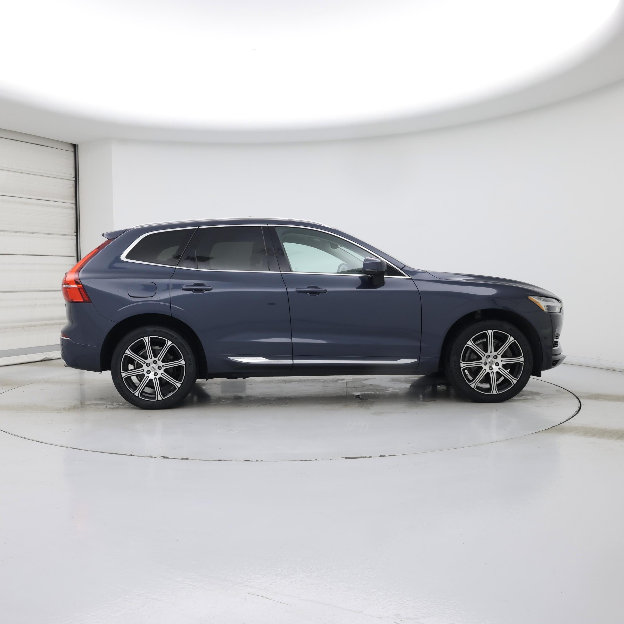 Thumbnail: 2018 Volvo XC60 - 7