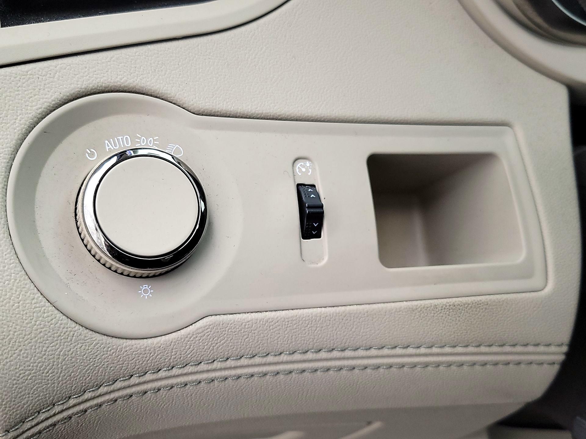 Thumbnail: 2015 Buick LaCrosse - 13