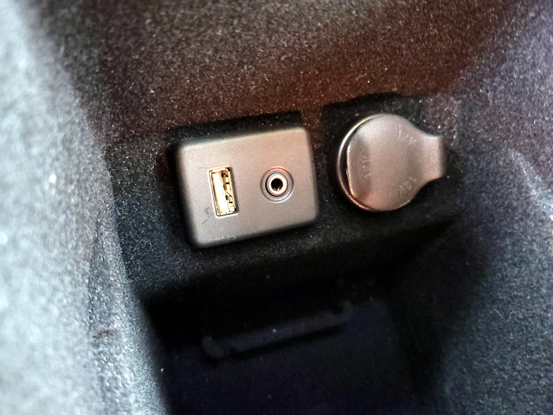 Thumbnail: 2015 Buick LaCrosse - 19