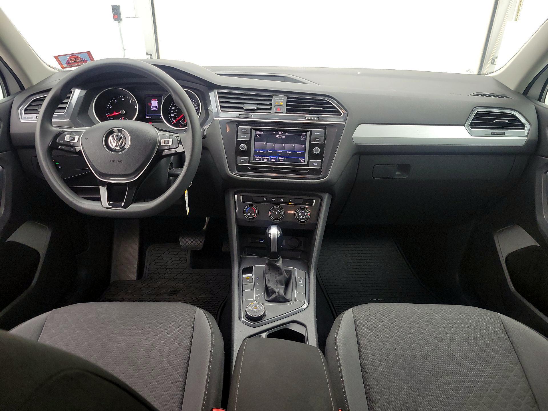 Thumbnail: 2020 Volkswagen Tiguan - 9