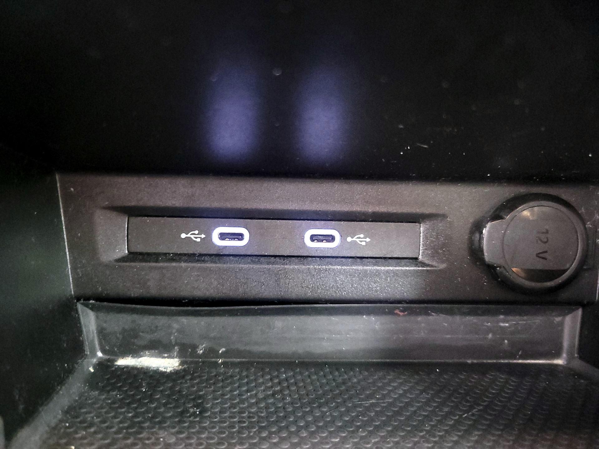 Thumbnail: 2020 Volkswagen Tiguan - 18