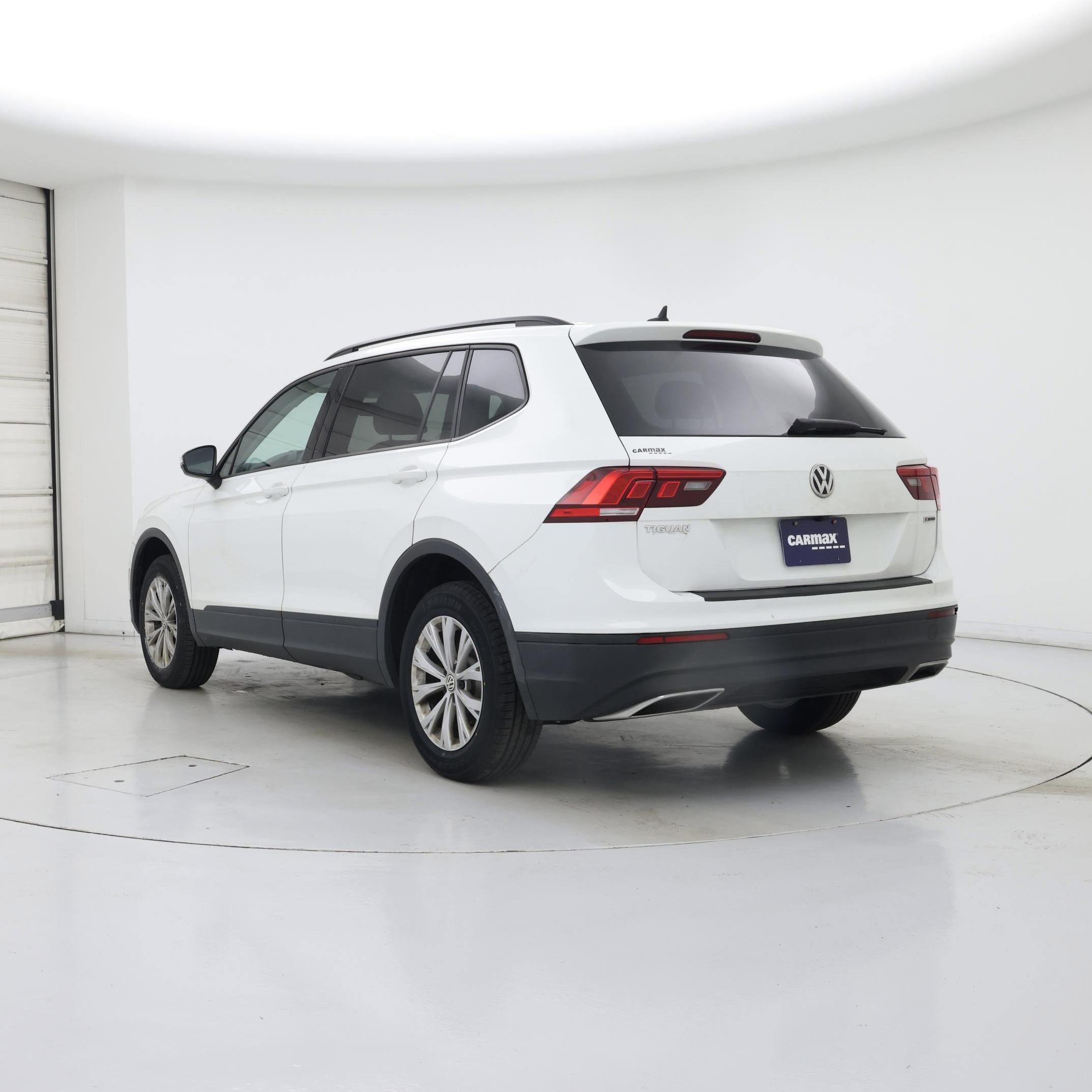 Thumbnail: 2020 Volkswagen Tiguan - 2