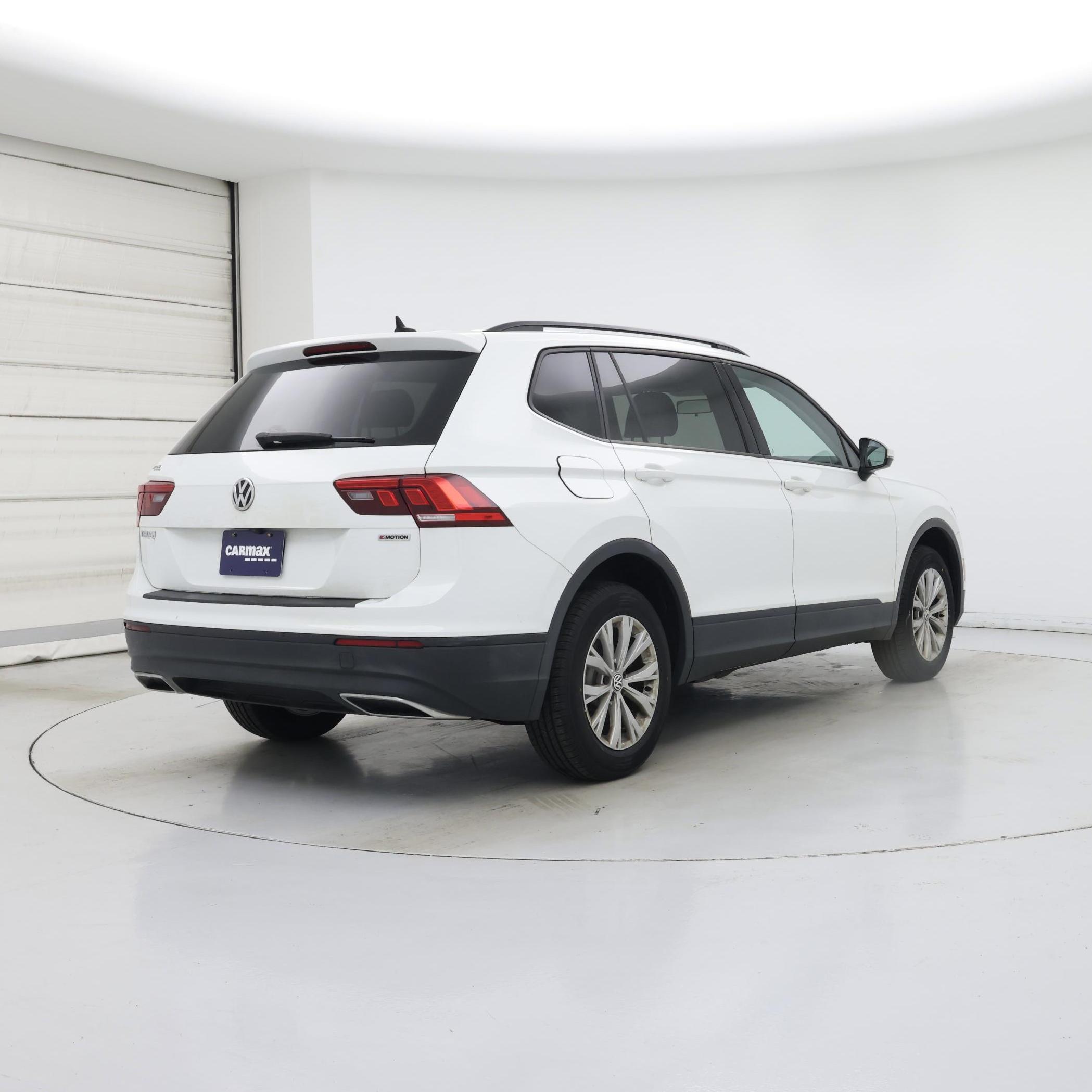 Thumbnail: 2020 Volkswagen Tiguan - 8