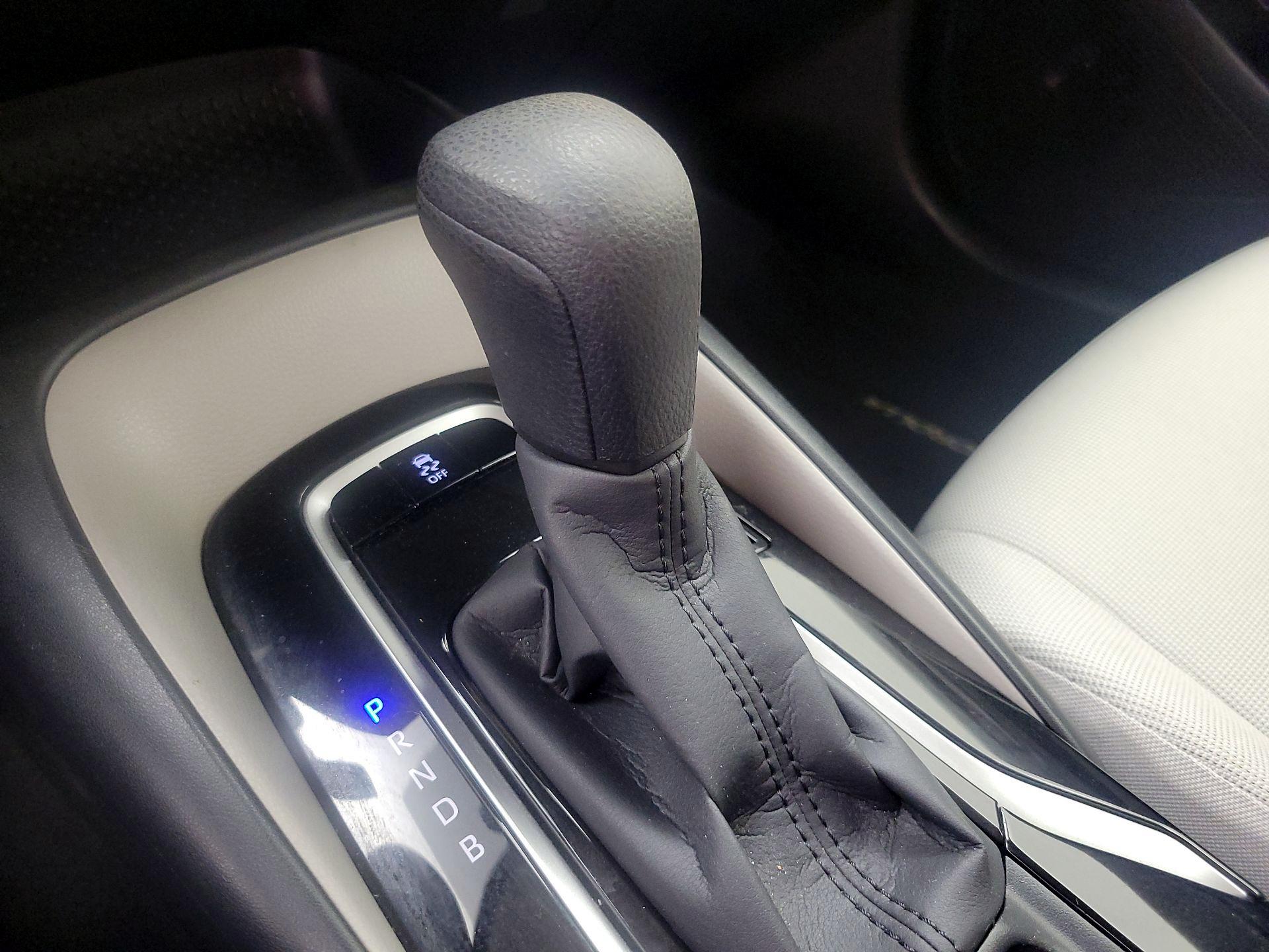 Thumbnail: 2021 Toyota Corolla - 16