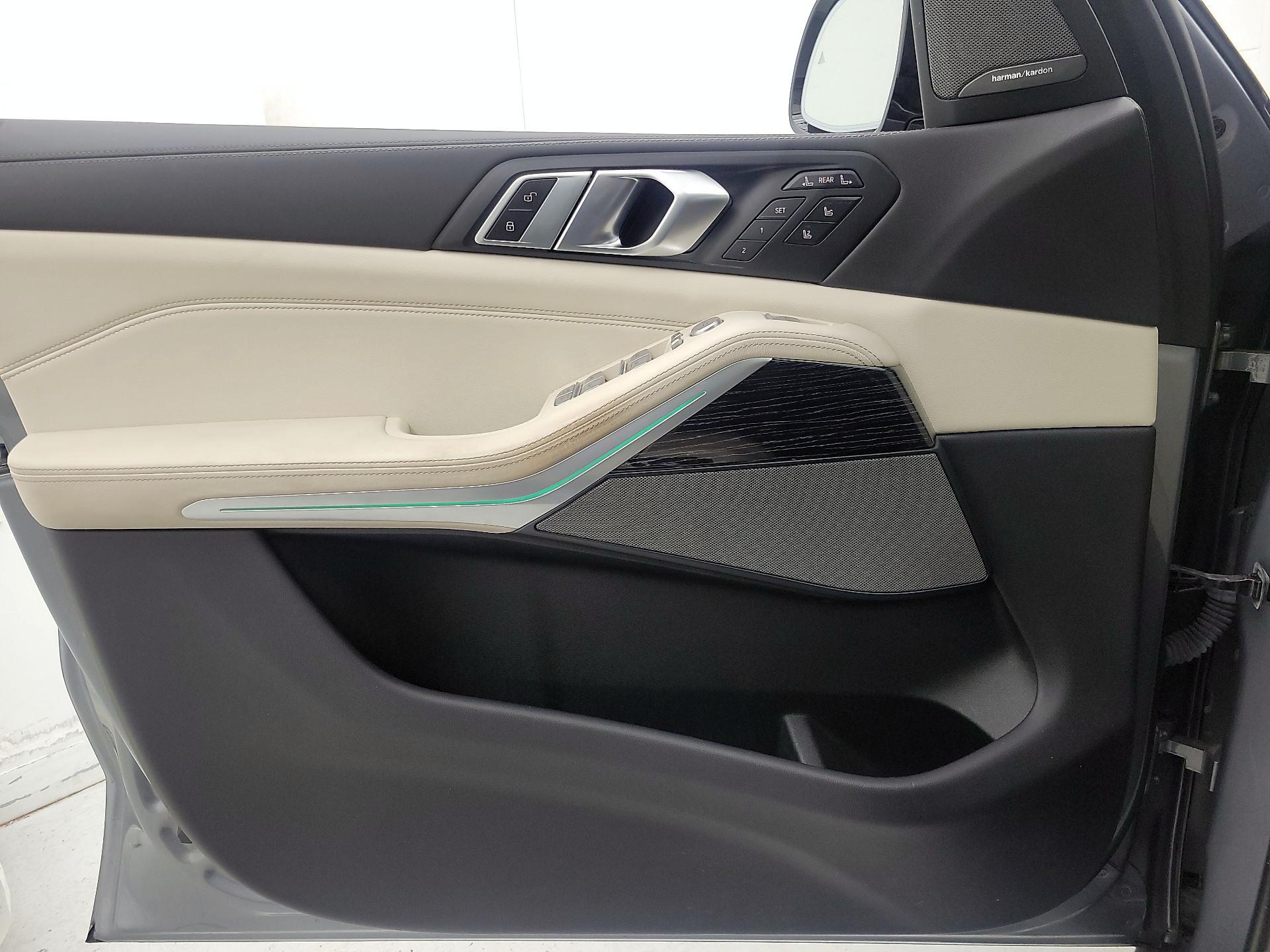 Thumbnail: 2024 BMW X7 - 12