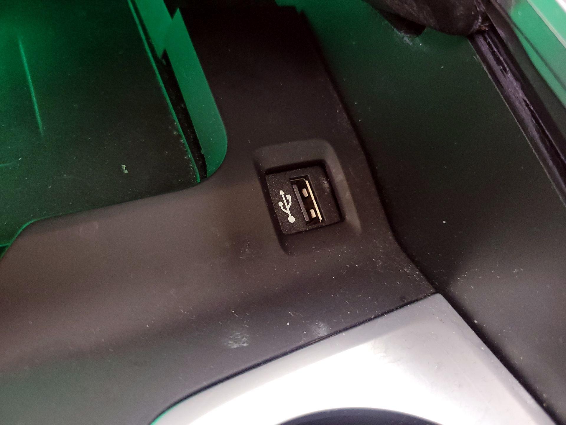 Thumbnail: 2024 BMW X7 - 19