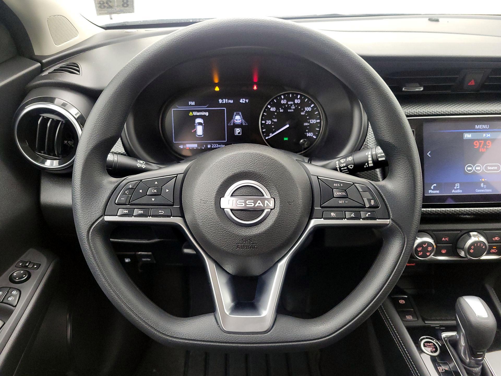 Thumbnail: 2023 Nissan Kicks - 10