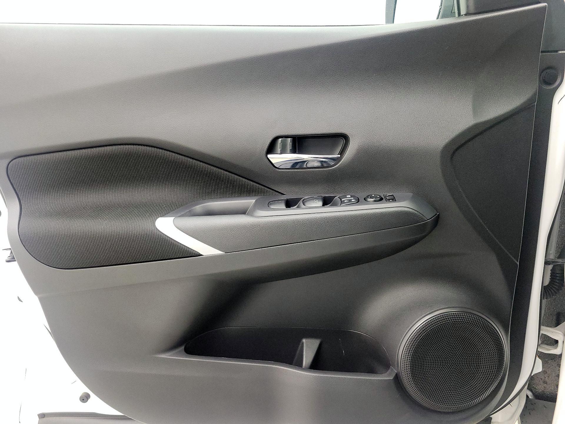 Thumbnail: 2023 Nissan Kicks - 12