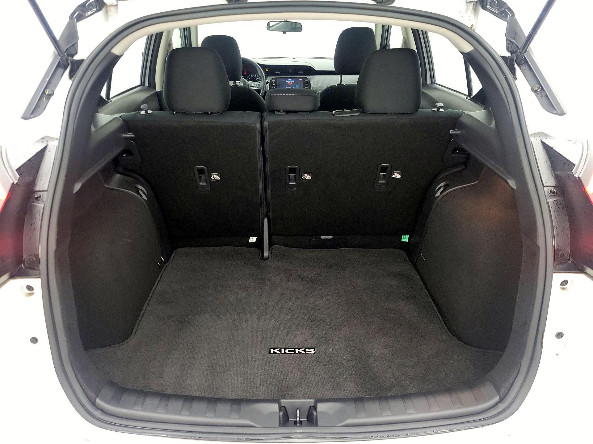 Thumbnail: 2023 Nissan Kicks - 19