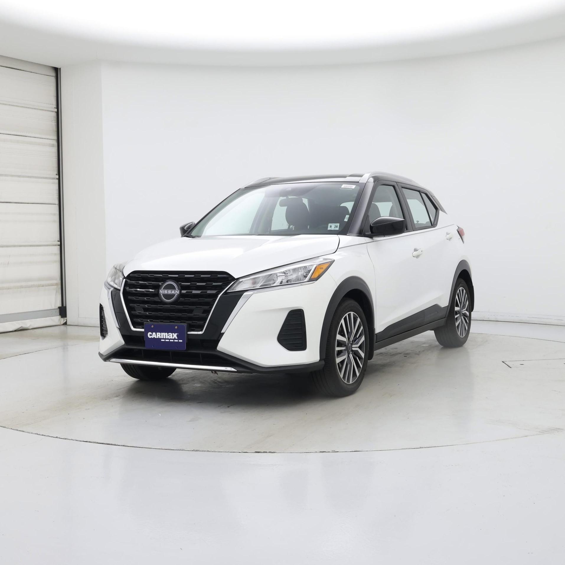 Thumbnail: 2023 Nissan Kicks - 4