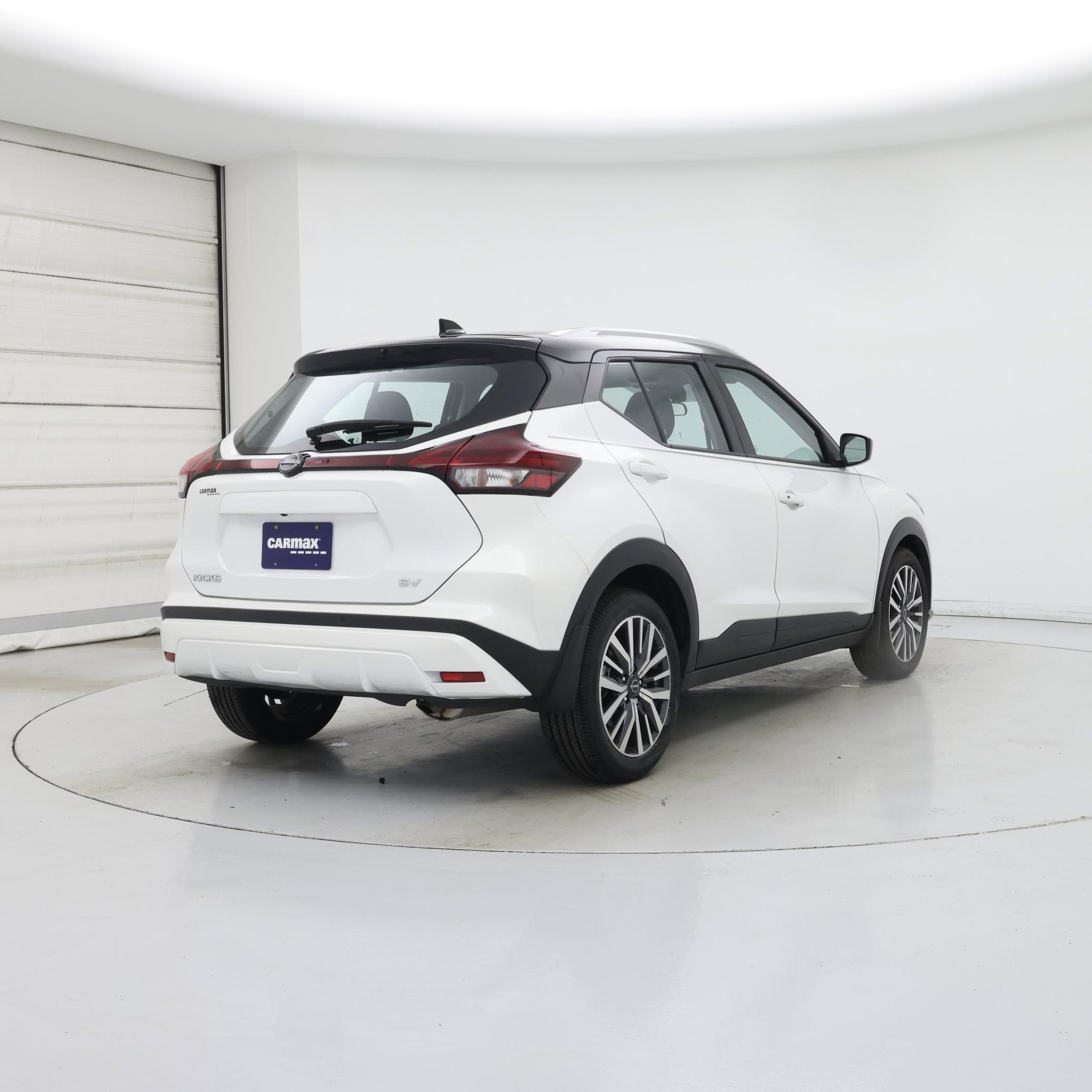 Thumbnail: 2023 Nissan Kicks - 8