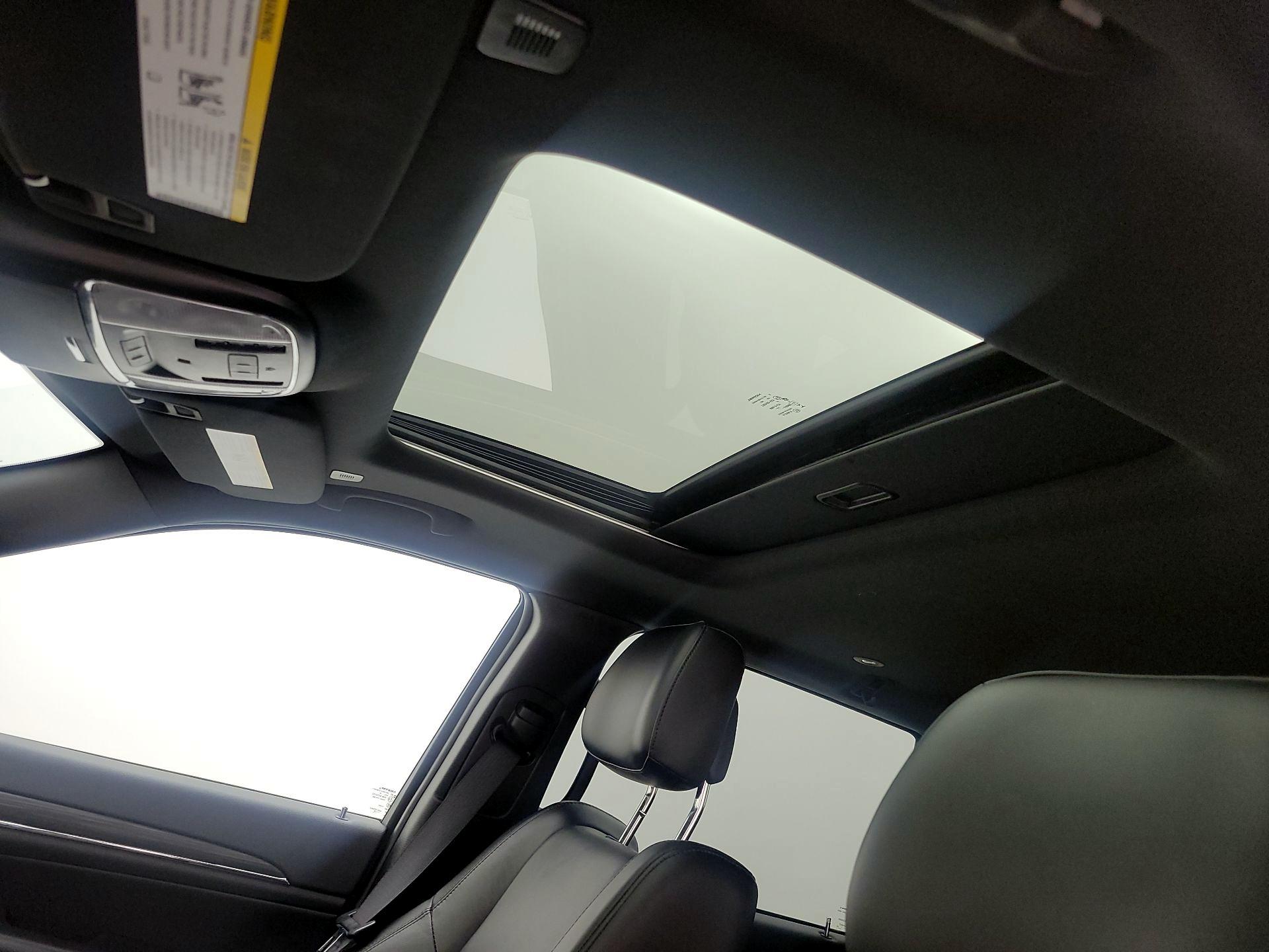 Thumbnail: 2020 Jeep Grand Cherokee - 17