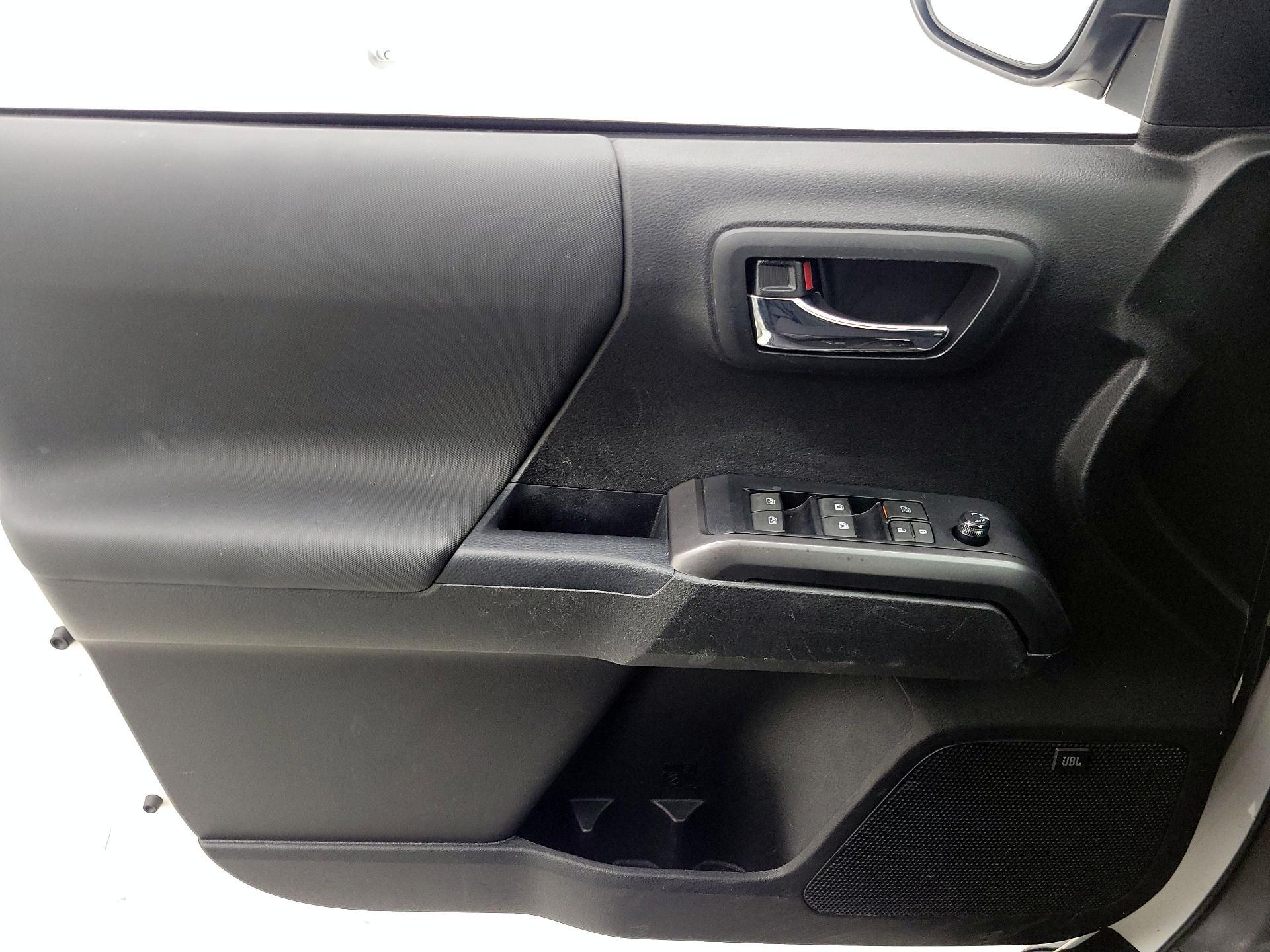 Thumbnail: 2021 Toyota Tacoma - 12