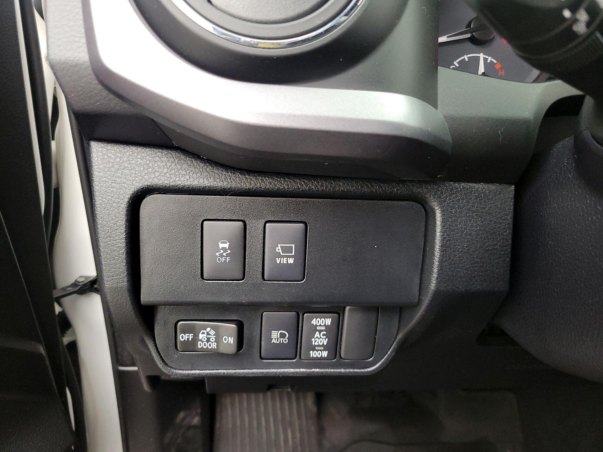 Thumbnail: 2021 Toyota Tacoma - 13