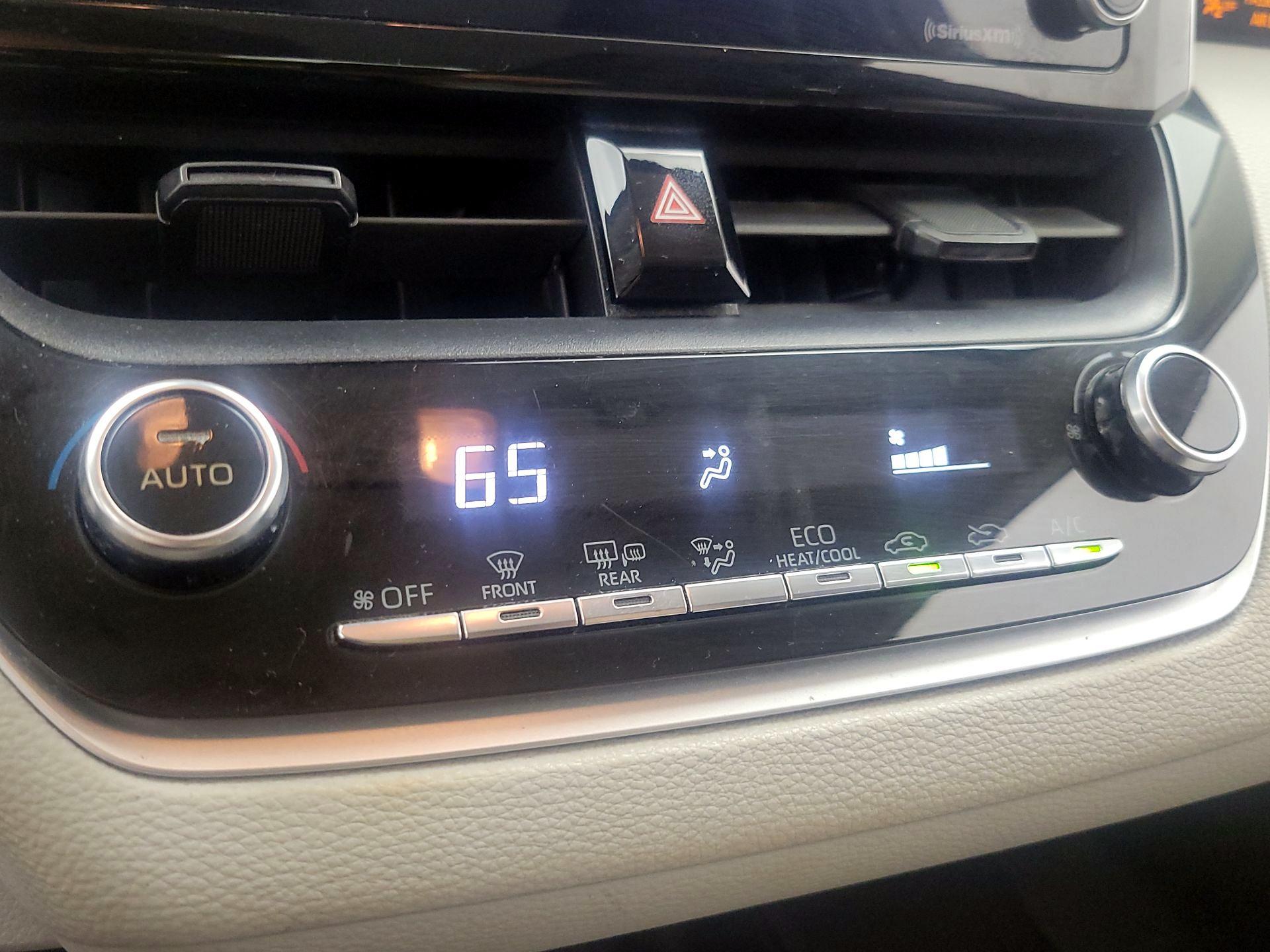 Thumbnail: 2021 Toyota Corolla - 16