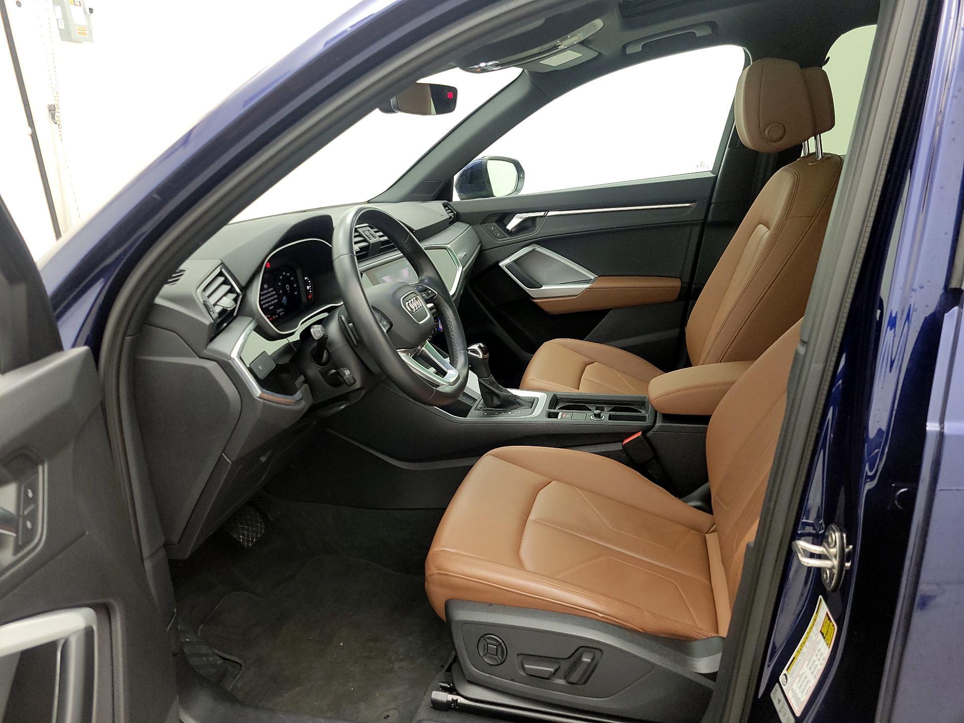 Thumbnail: 2022 Audi Q3 - 11