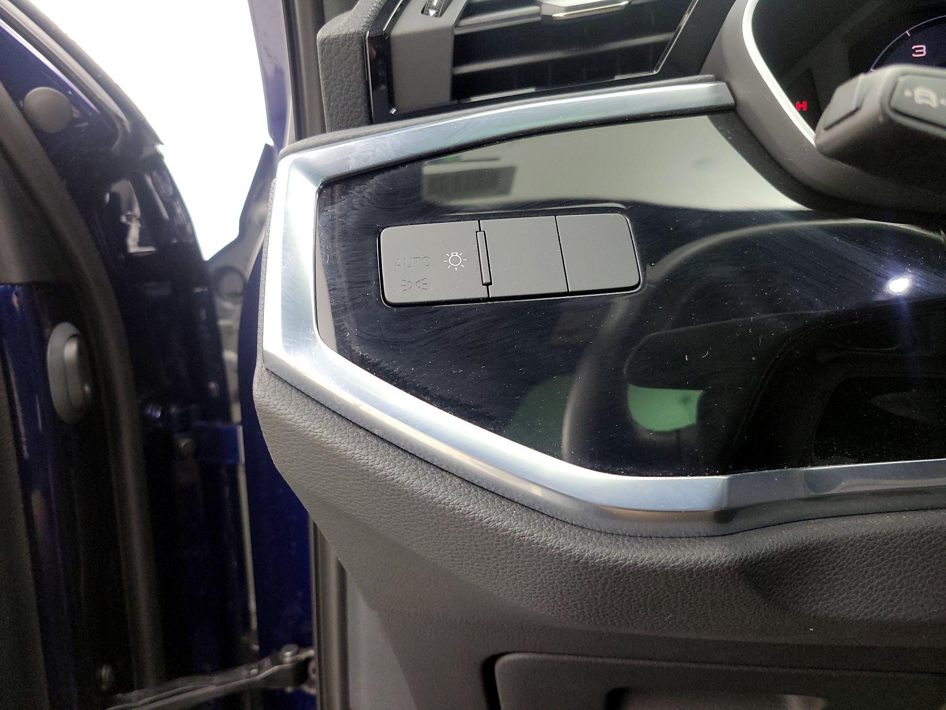 Thumbnail: 2022 Audi Q3 - 13