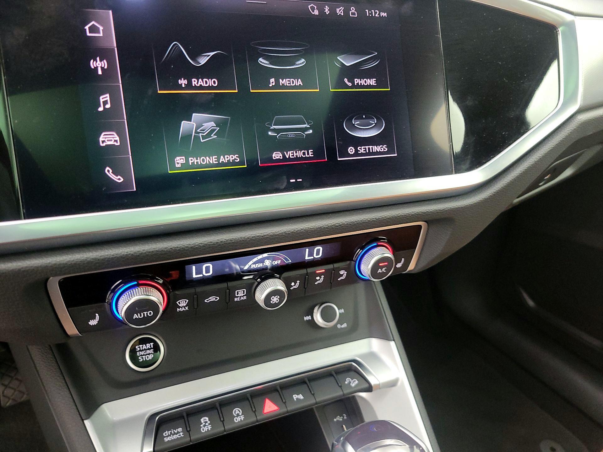 Thumbnail: 2022 Audi Q3 - 16